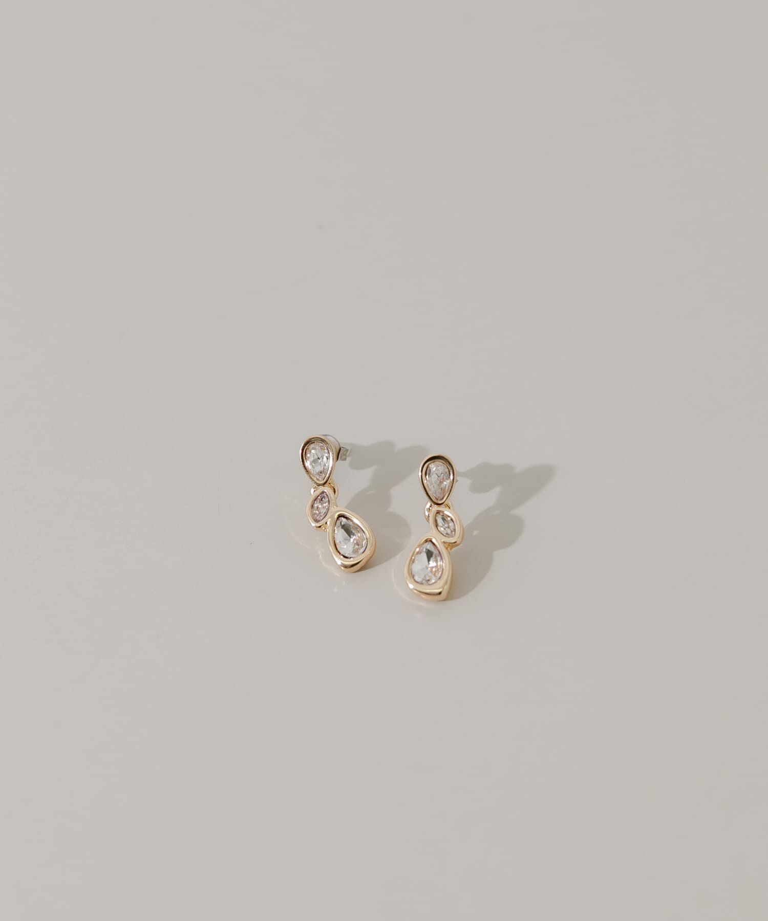 SMELLY「ドロップビジューピアス」|ピアス|