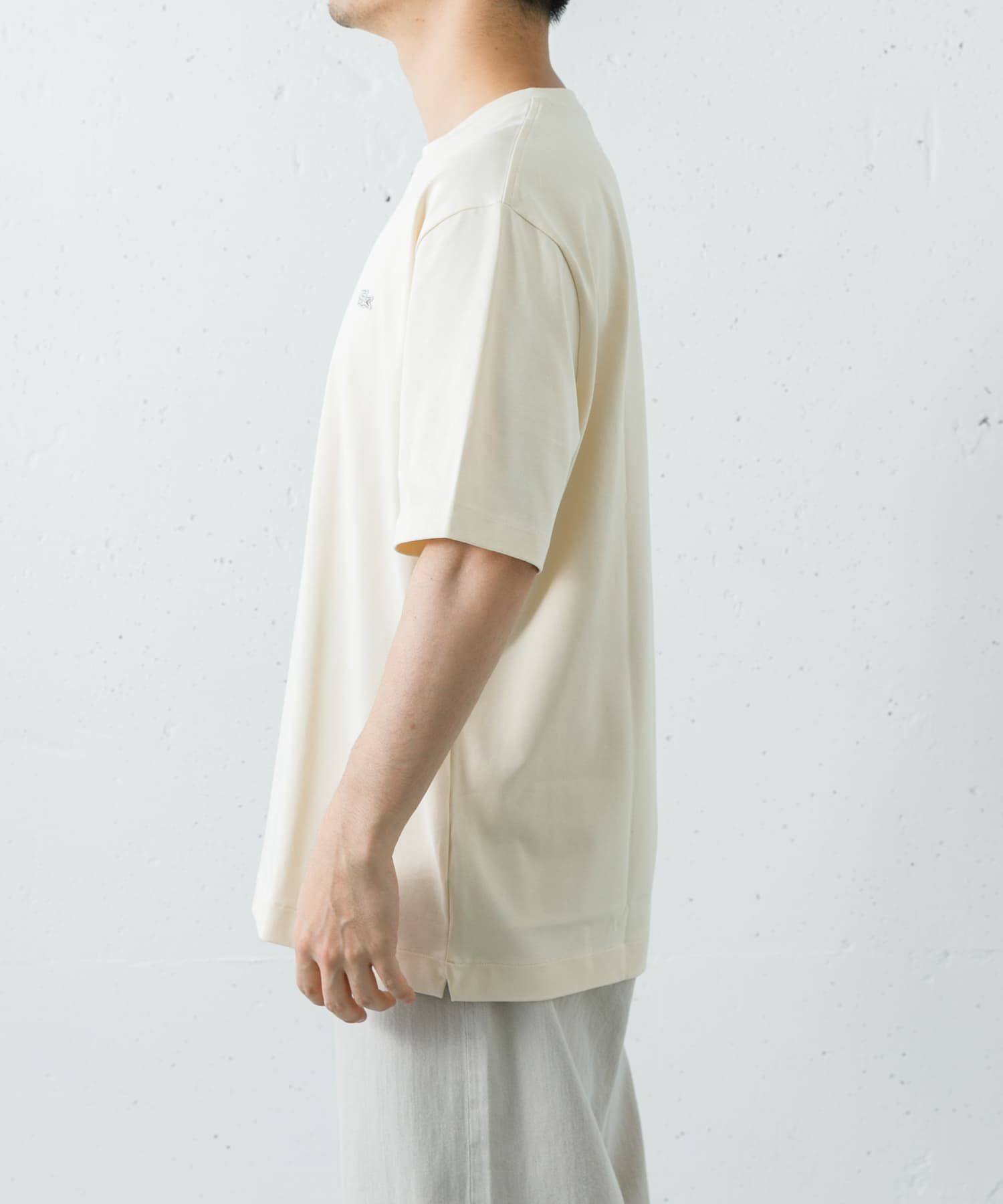 URBAN RESEARCH「LACOSTE　アウトラインクロッククルーネックTシャツ」|Tシャツ・カットソー|