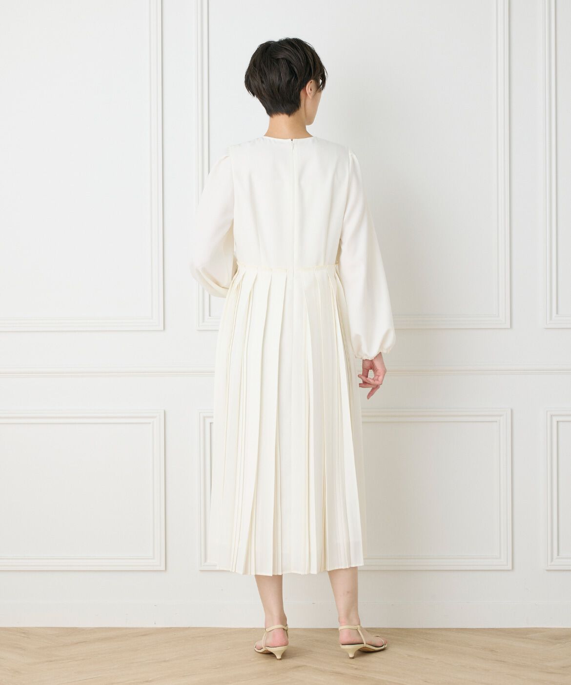 INED「《大きいサイズ》クラシックプリーツワンピース《la veille by SUPERIOR CLOSET》」|ワンピース|
