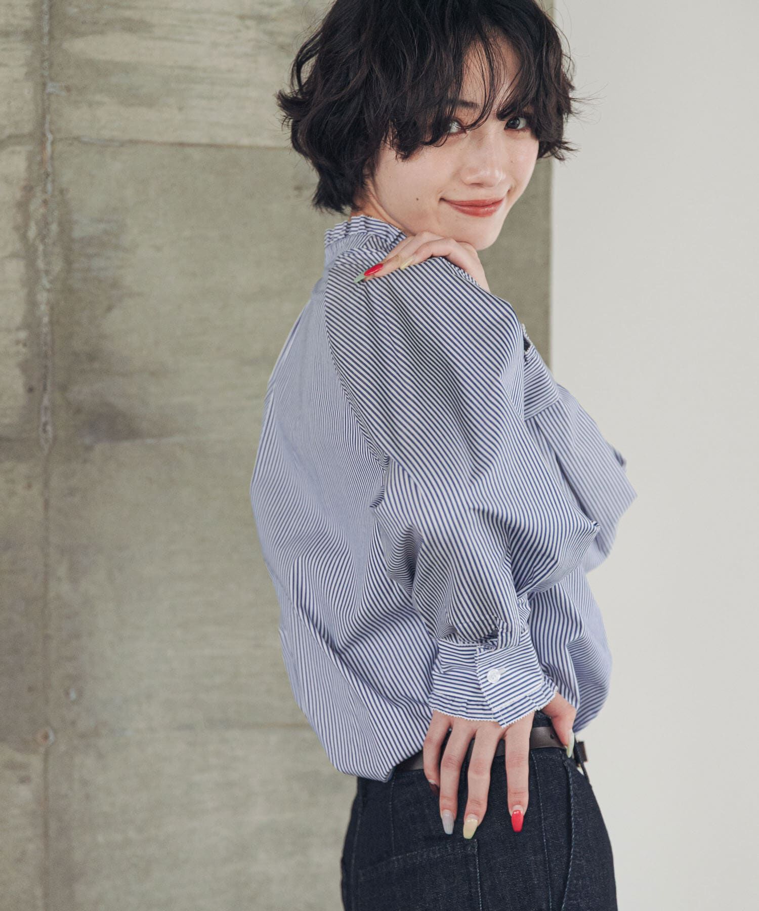 URBAN RESEARCH DOORS「『速乾/イージーケア/UVカット』『UR TECH』Aircareフリルネックブラウス」|シャツ・ブラウス|