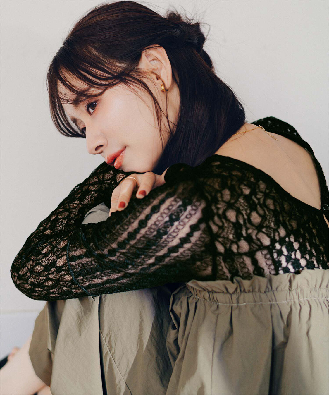 titivate「【赤埴奈津子さんコラボアイテム】前後2way切替デザインレーストップス」|Tシャツ・カットソー|