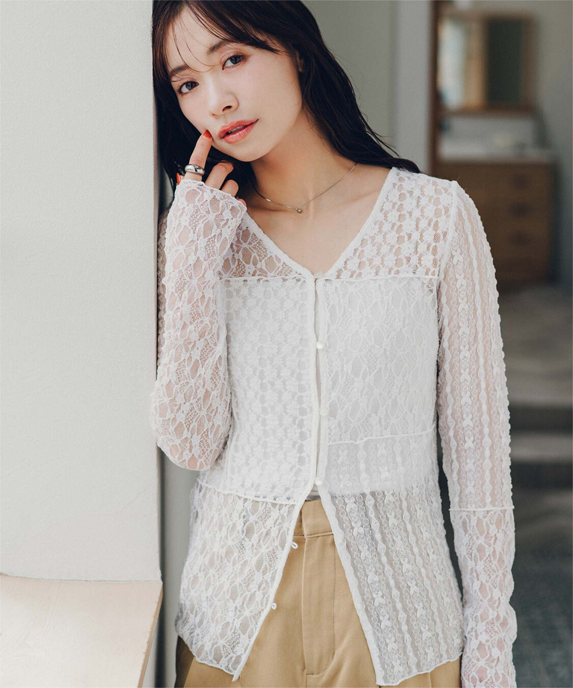titivate「【赤埴奈津子さんコラボアイテム】前後2way切替デザインレーストップス」|Tシャツ・カットソー|