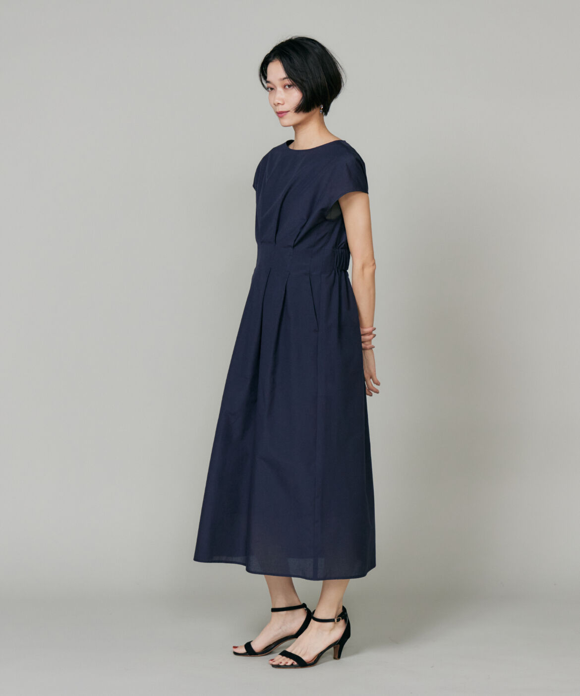 INED「ﾀｯｸﾃﾞｨﾃｨｰﾙﾜﾝﾋﾟｰｽ|上品なｼｱｰ感と立体ﾀｯｸで涼しく」|ワンピース|