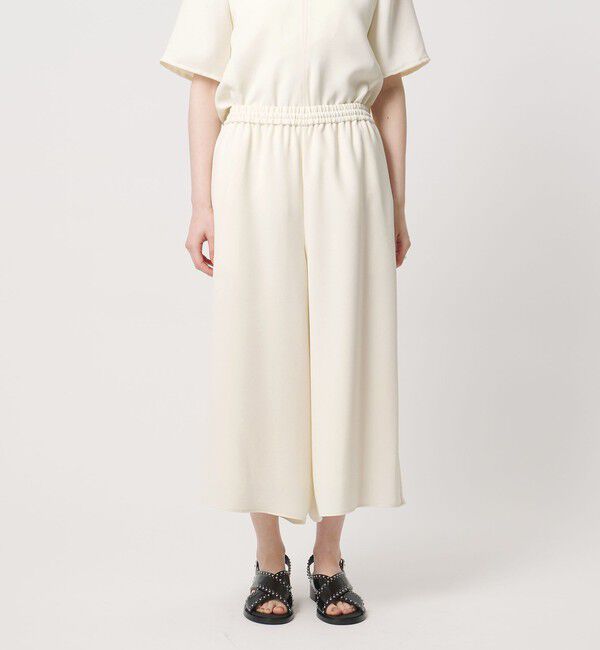 UNITED ARROWS「COMFY クロップド ワイドパンツ ホワイト ‐防汚 UVカット ウォッシャブル‐」|チノ|