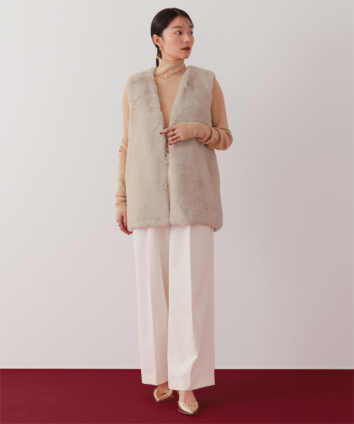 ur's「フェイクファーノーカラージレ」|ベスト・ジレ|