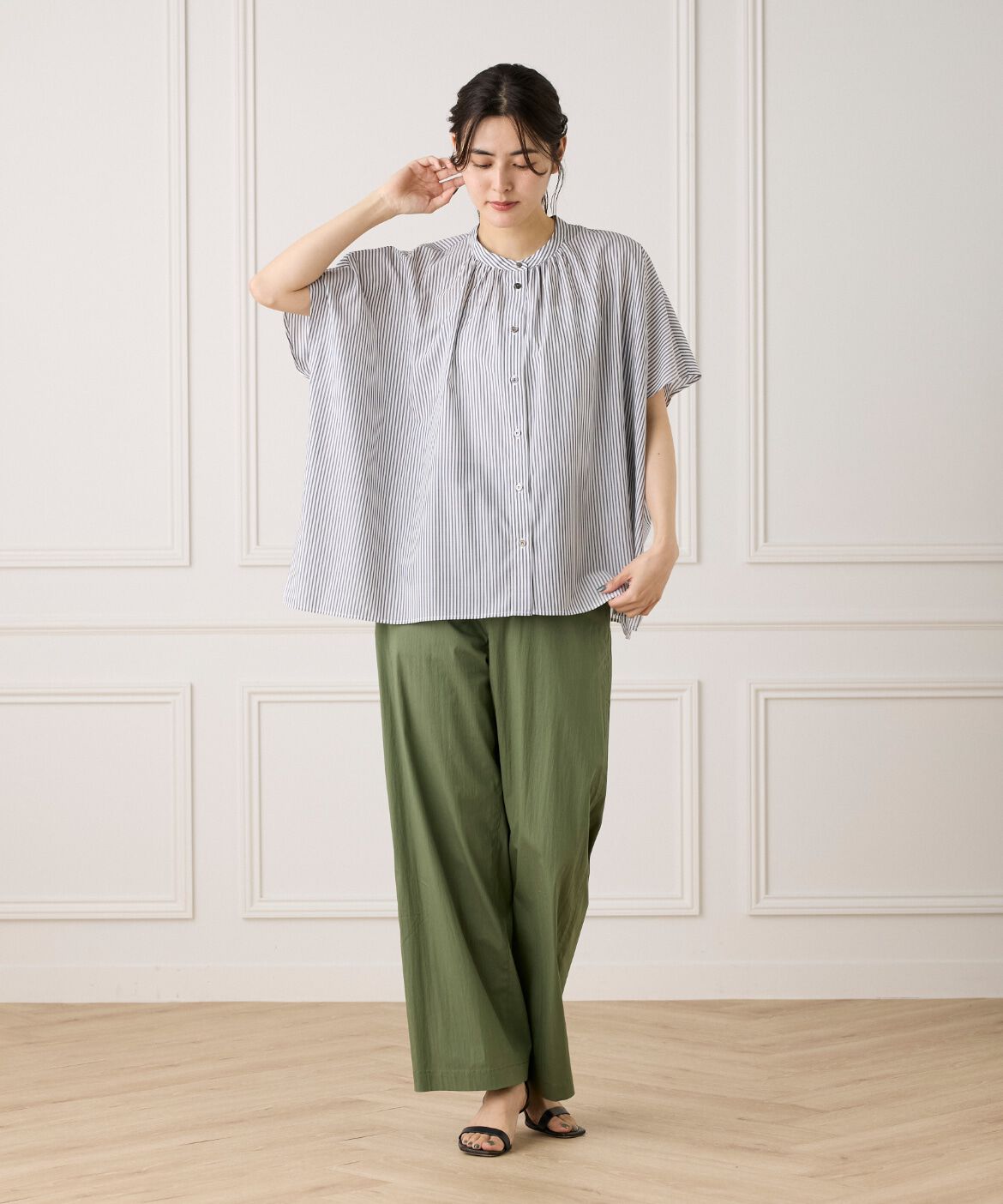 7-IDconcept.「 《大きいサイズ》《WEB限定カラー》ポンチョ風バンドカラーブラウス」|シャツ・ブラウス|