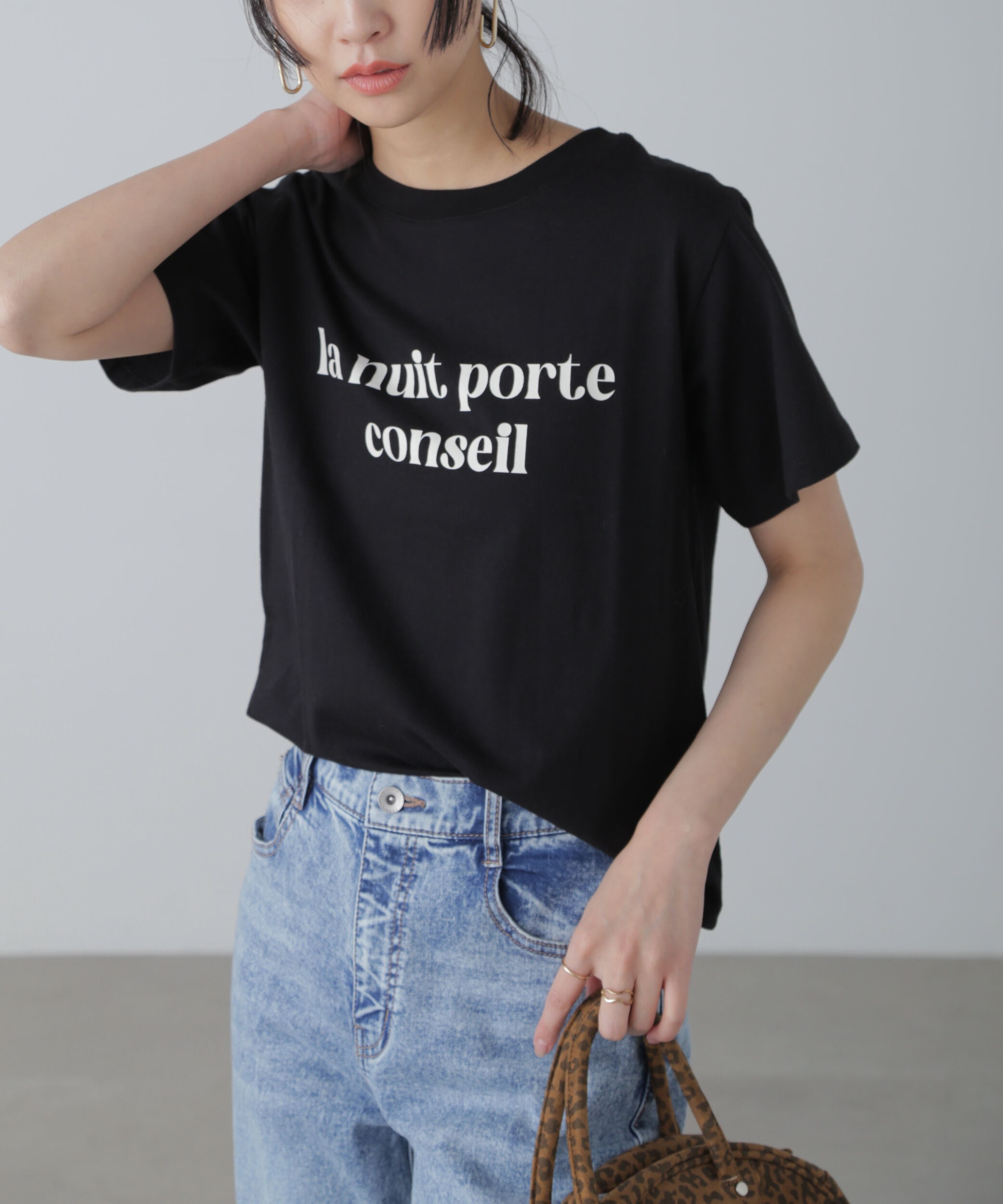  「カラーフレンチロゴプリントTシャツ」|Tシャツ・カットソー|ブラック&times;ホワ