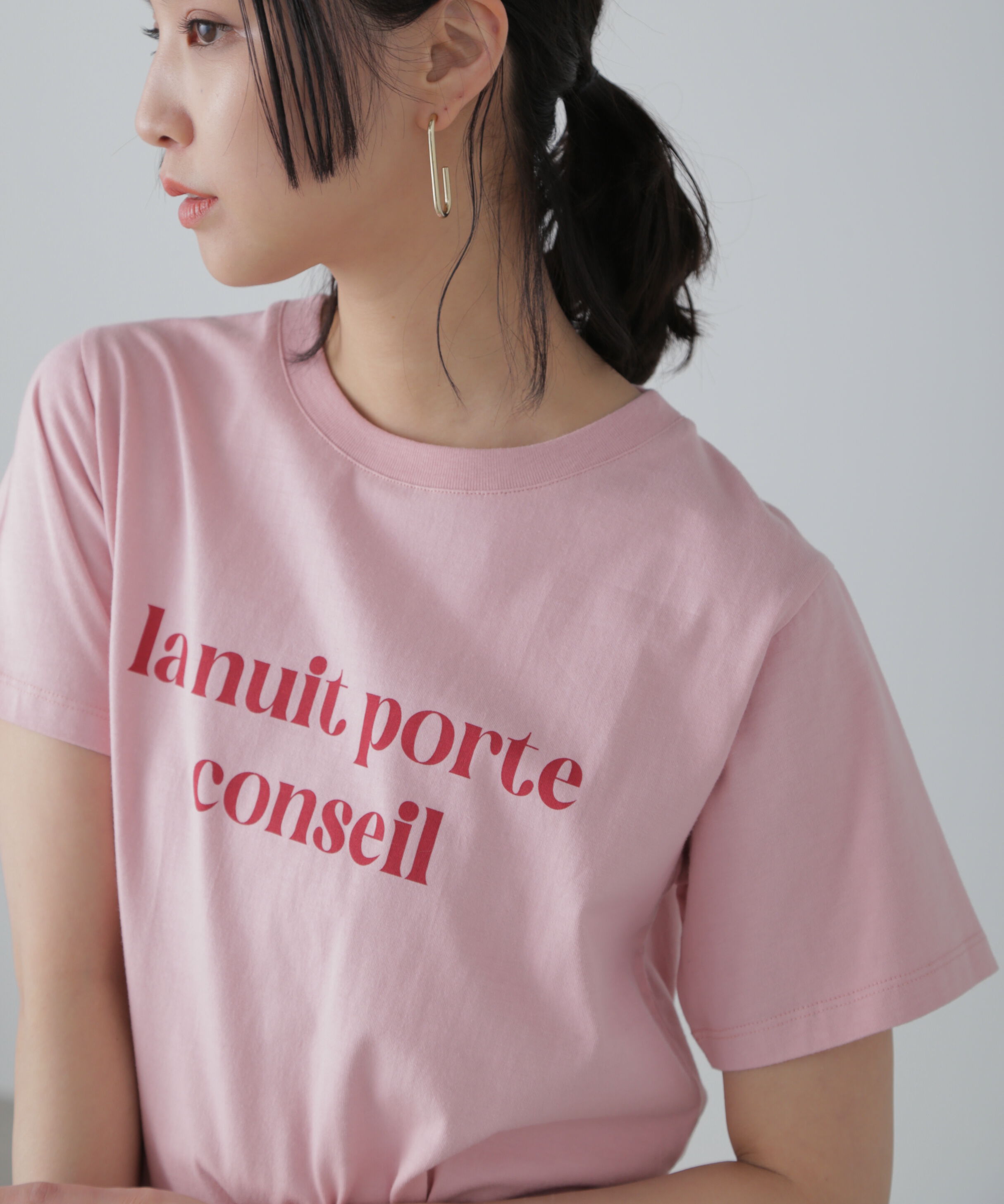  「カラーフレンチロゴプリントTシャツ」|Tシャツ・カットソー|ピンク&times;レッド