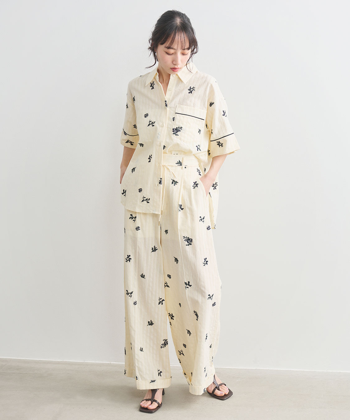 COCO DEAL「フラワー刺繍ストライプパンツ」|スラックス|