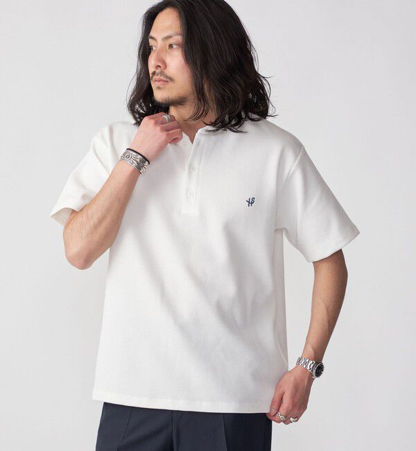 SHIPS「【WEB限定】SHIPS:〈手洗い可能/抗菌/防臭〉ワンポイント ロゴ バーズアイ ヘンリーネック Tシャツ」|Tシャツ・カットソー|