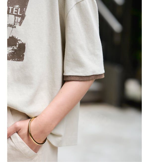 FRAMeWORK「HOWIECLOTHING&times;FRAMeWORKグラフィックT」|Tシャツ・カットソー|