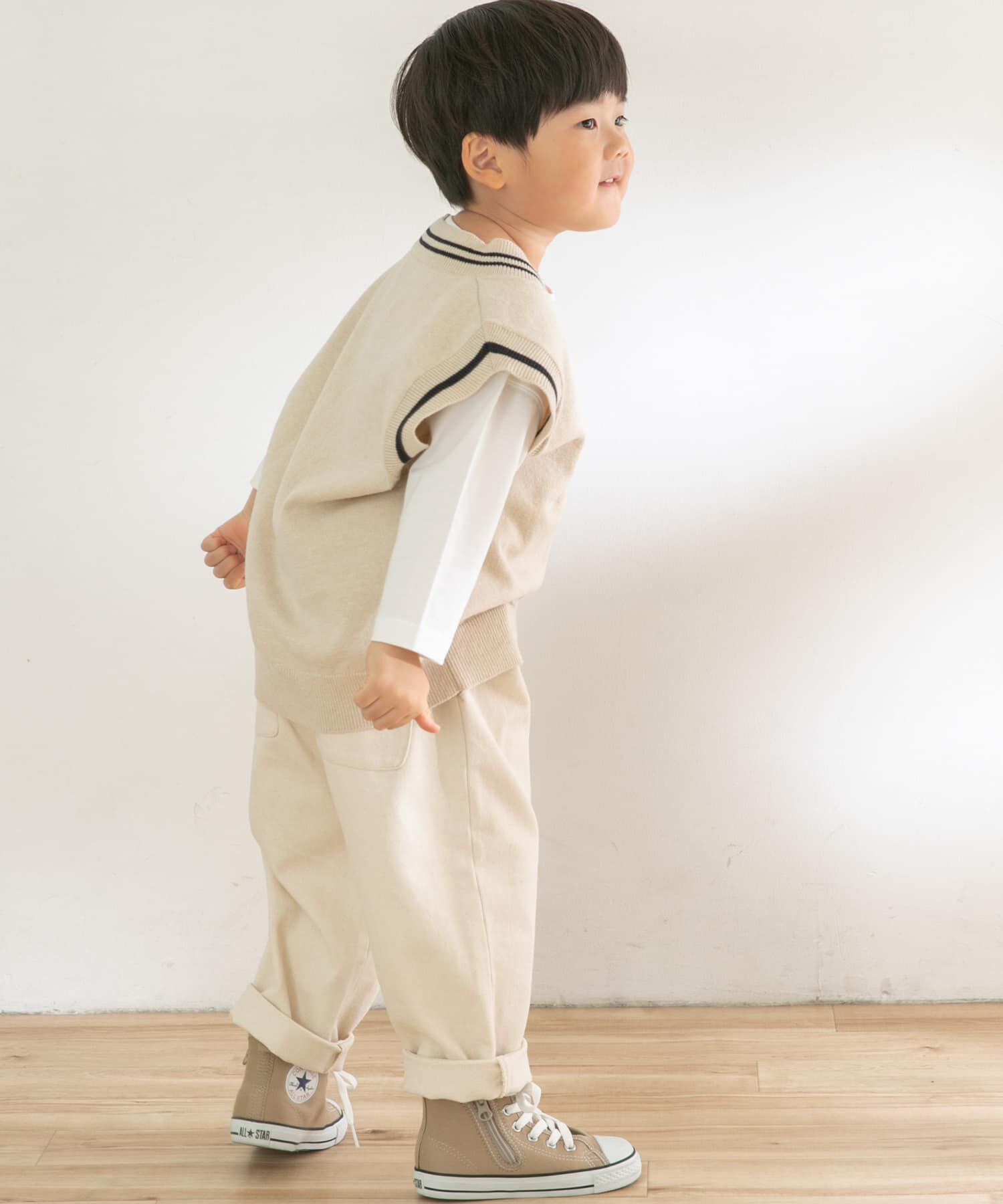 URBAN RESEARCH DOORS「『親子リンク』Vネックニットベスト(KIDS)」|ニット・セーター|