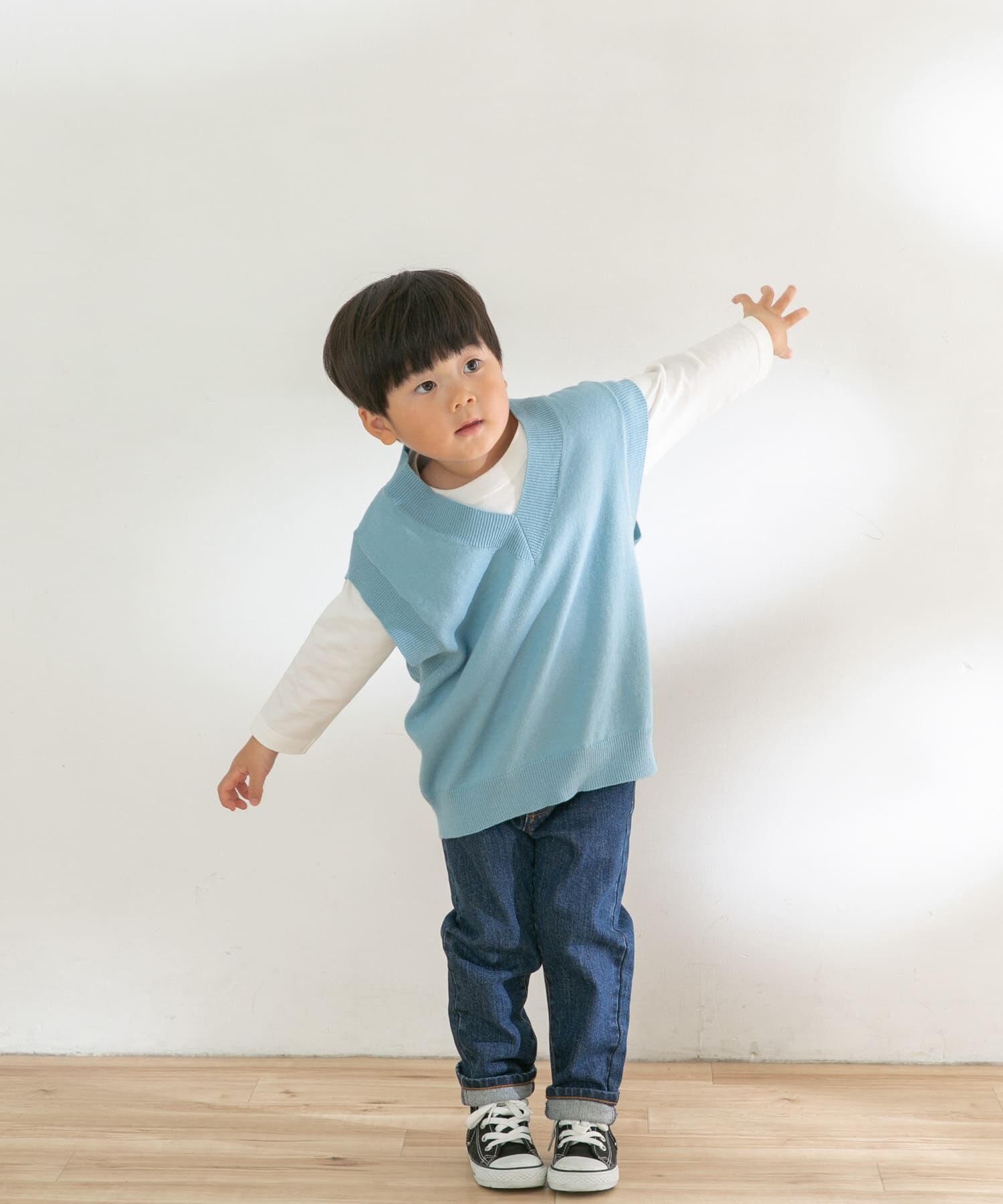 URBAN RESEARCH DOORS「『親子リンク』Vネックニットベスト(KIDS)」|ニット・セーター|