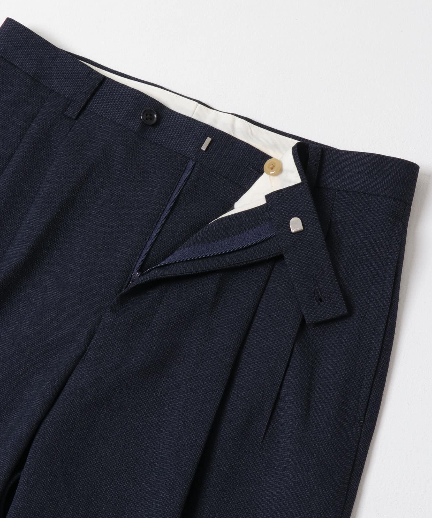 URBAN RESEARCH DOORS「LIFE STYLE TAILOR　ピンヘッドツイルストレッチ2タックパンツ」|スラックス|