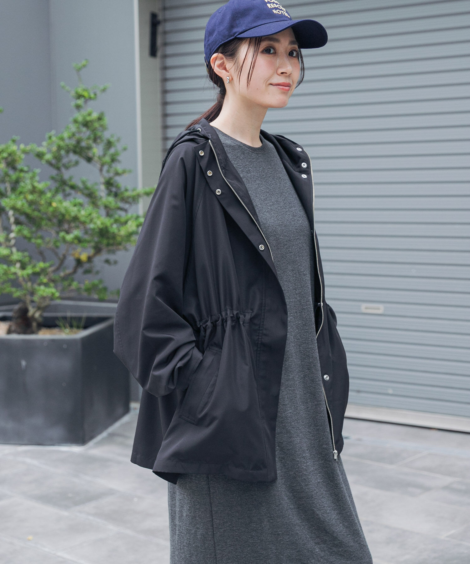 URBAN RESEARCH DOORS「『UR TECH ひやサラクール』遮熱ドロストパーカー」|ノーカラーコート|