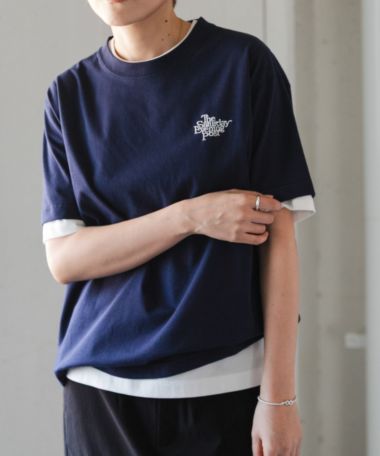 URBAN RESEARCH DOORS「FORK&SPOON　バックプリントTシャツ」|Tシャツ・カットソー|ネイビー