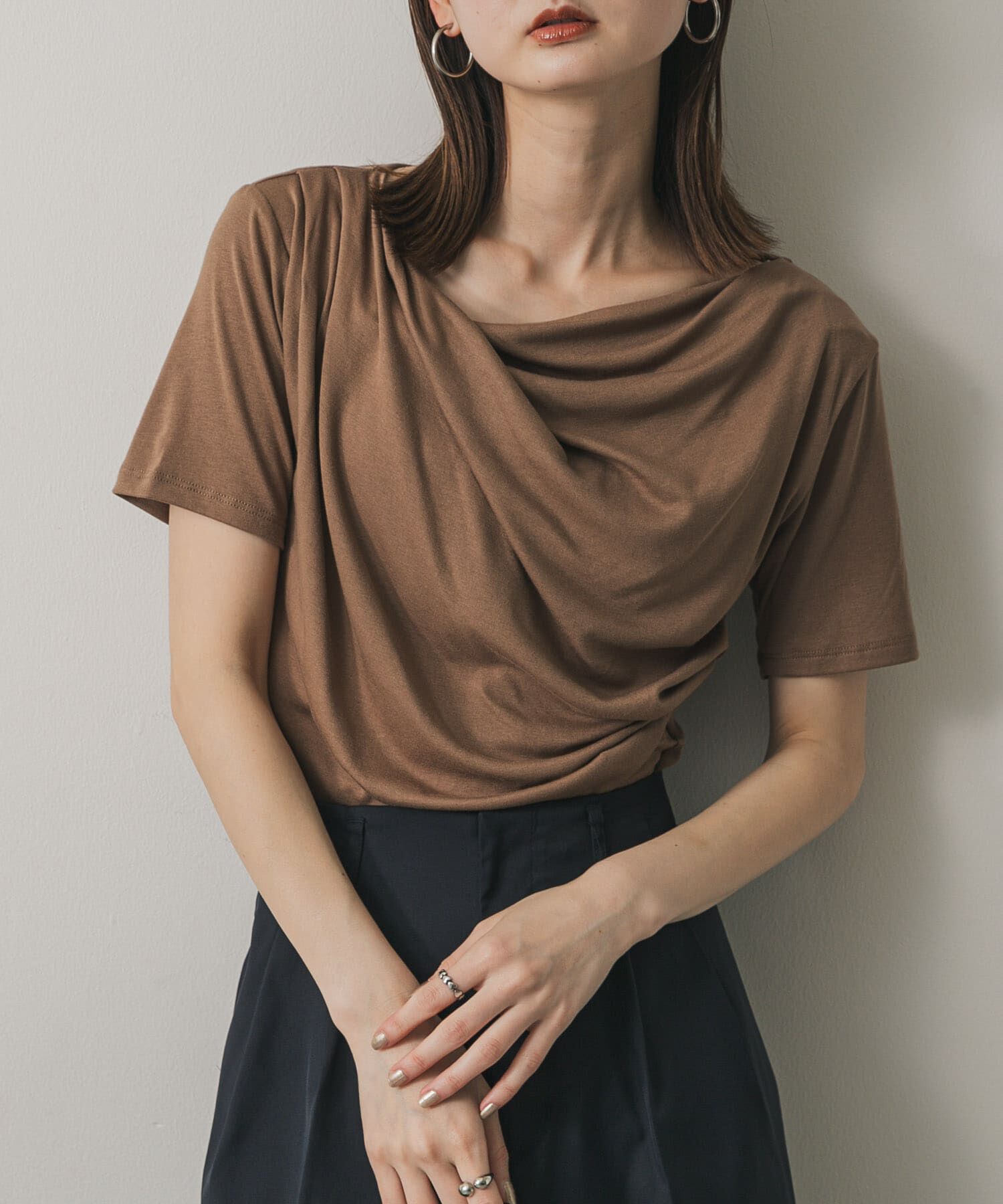 SENSE OF PLACE by URBAN RESEARCH「アシメドレープトップ(半袖)」|Tシャツ・カットソー|キャメル