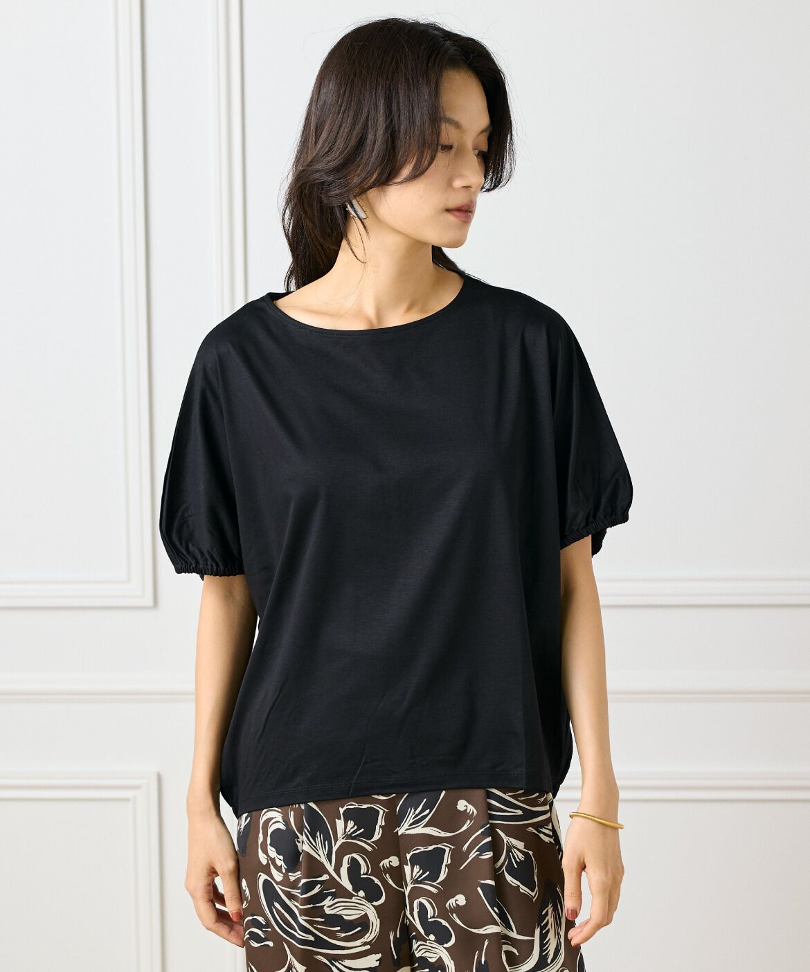 INED「《大きいサイズ》ボートネックドルマンカットソー」|Tシャツ・カットソー|ブラック