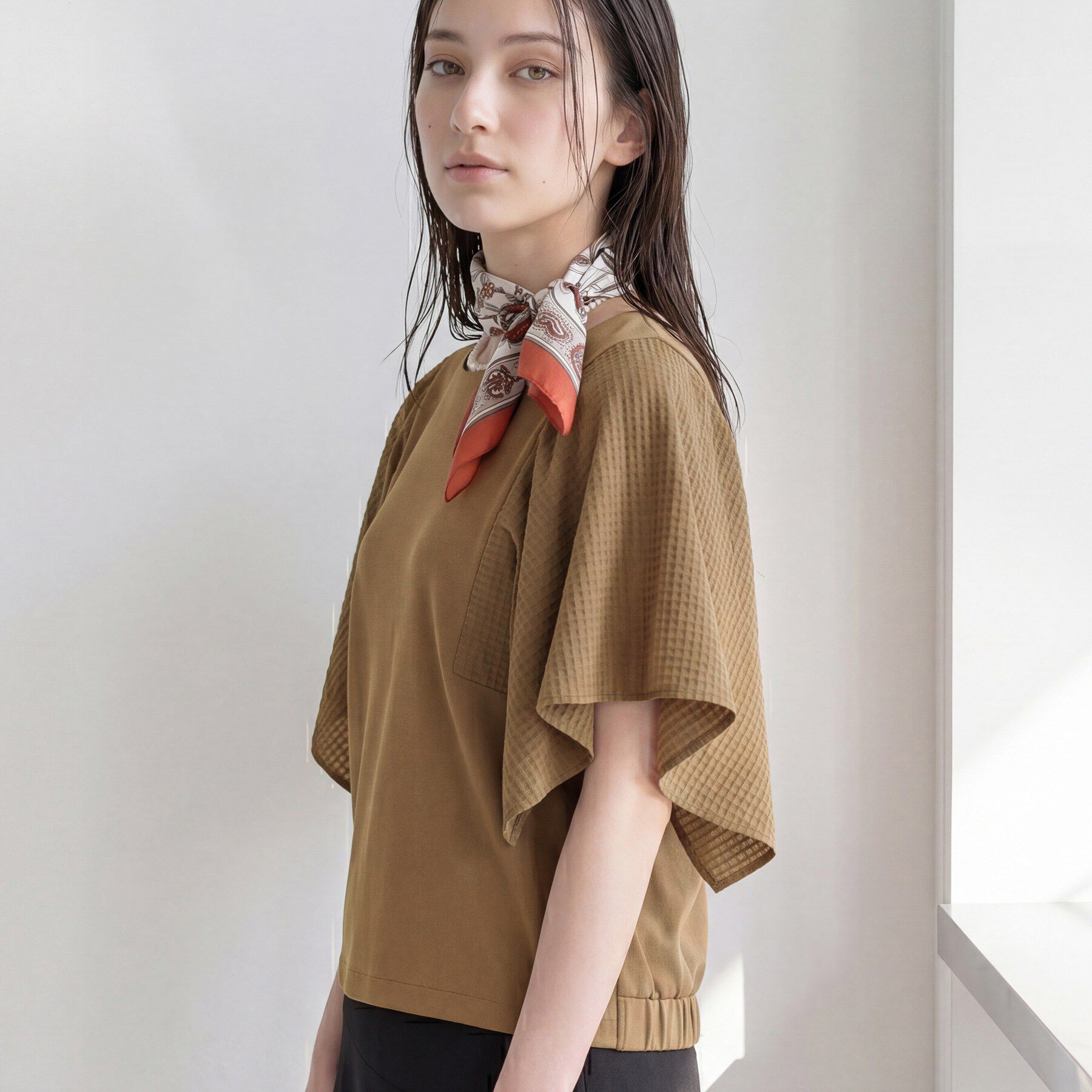 INDIVI「【洗える／シアーチェック柄】異素材コンビスリーブトップス」|Tシャツ・カットソー|