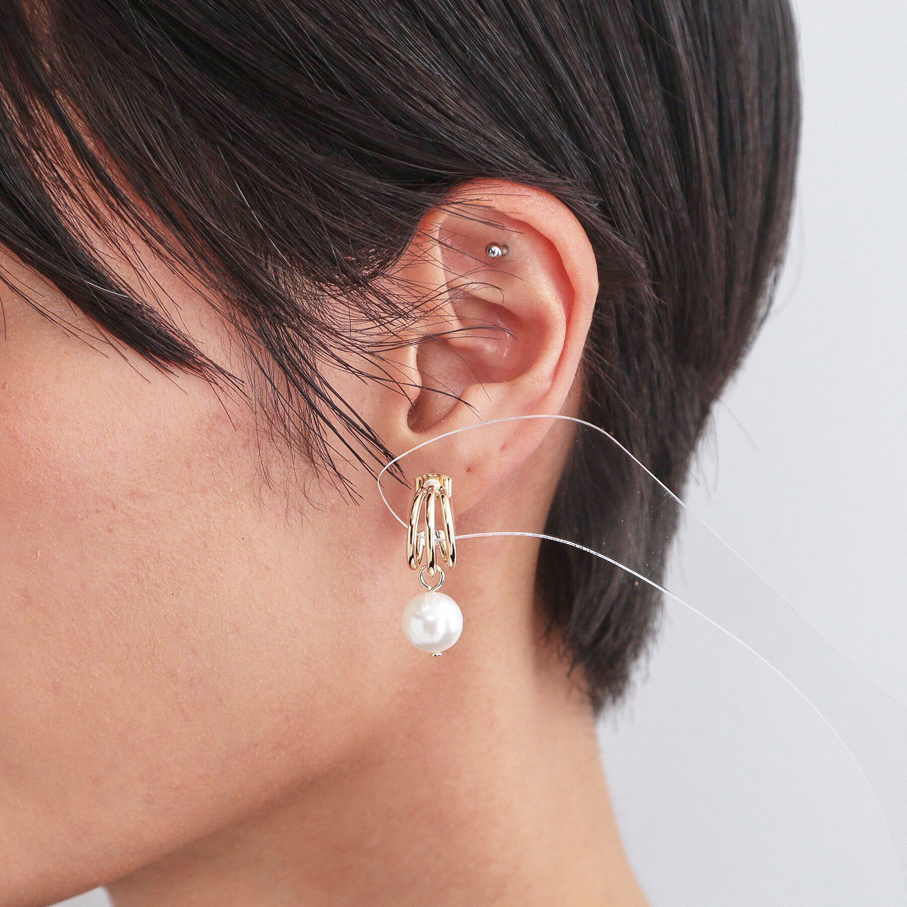 OPAQUE.CLIP「メタルハーフムーン&times;フェイクパールピアス」|ピアス|