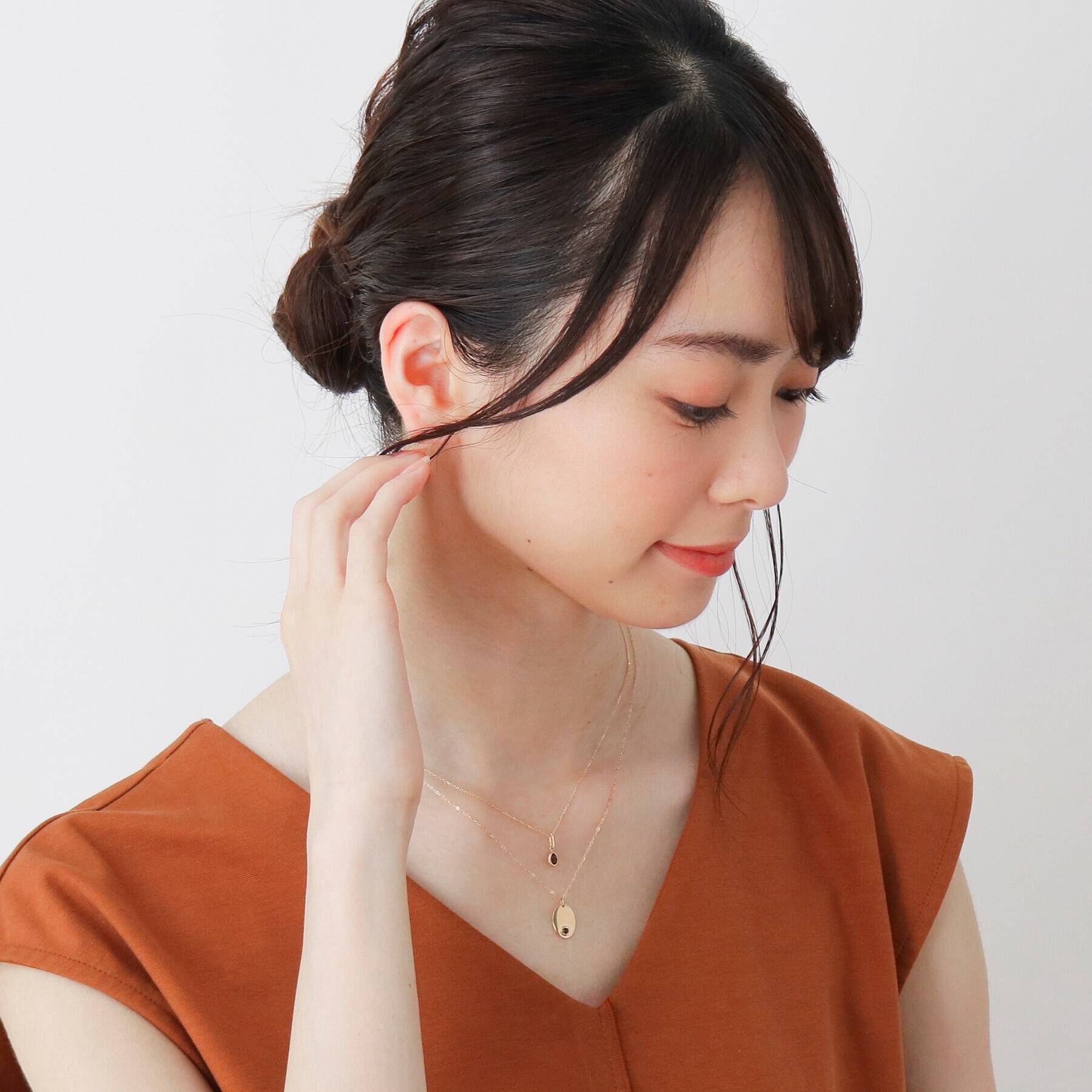 COCOSHNIK「カラーストーン（スモーキークォーツ）オーバルプレート　ネックレス」|ネックレス|