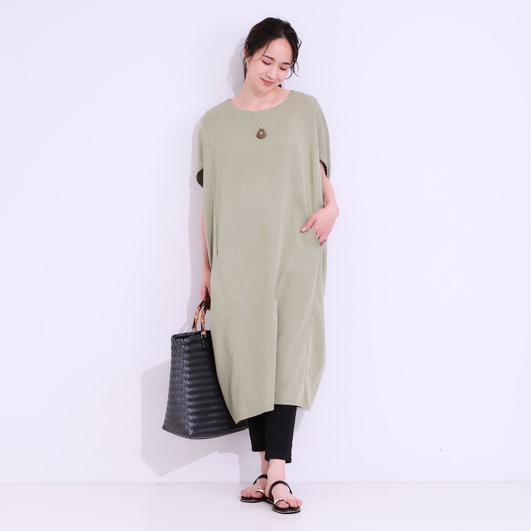 SHOO･LA･RUE「【S-LL】楽にサマ見え コクーンシルエットの涼やかワンピース」|ワンピース|