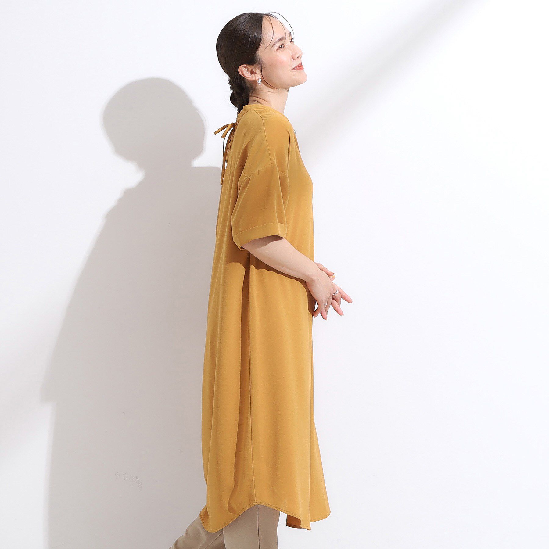 SHOO･LA･RUE「【S-LL/洗濯後しわになりにくい/体型カバー】後ろ姿もサマになる バックレースアップチュニック」|チュニック|