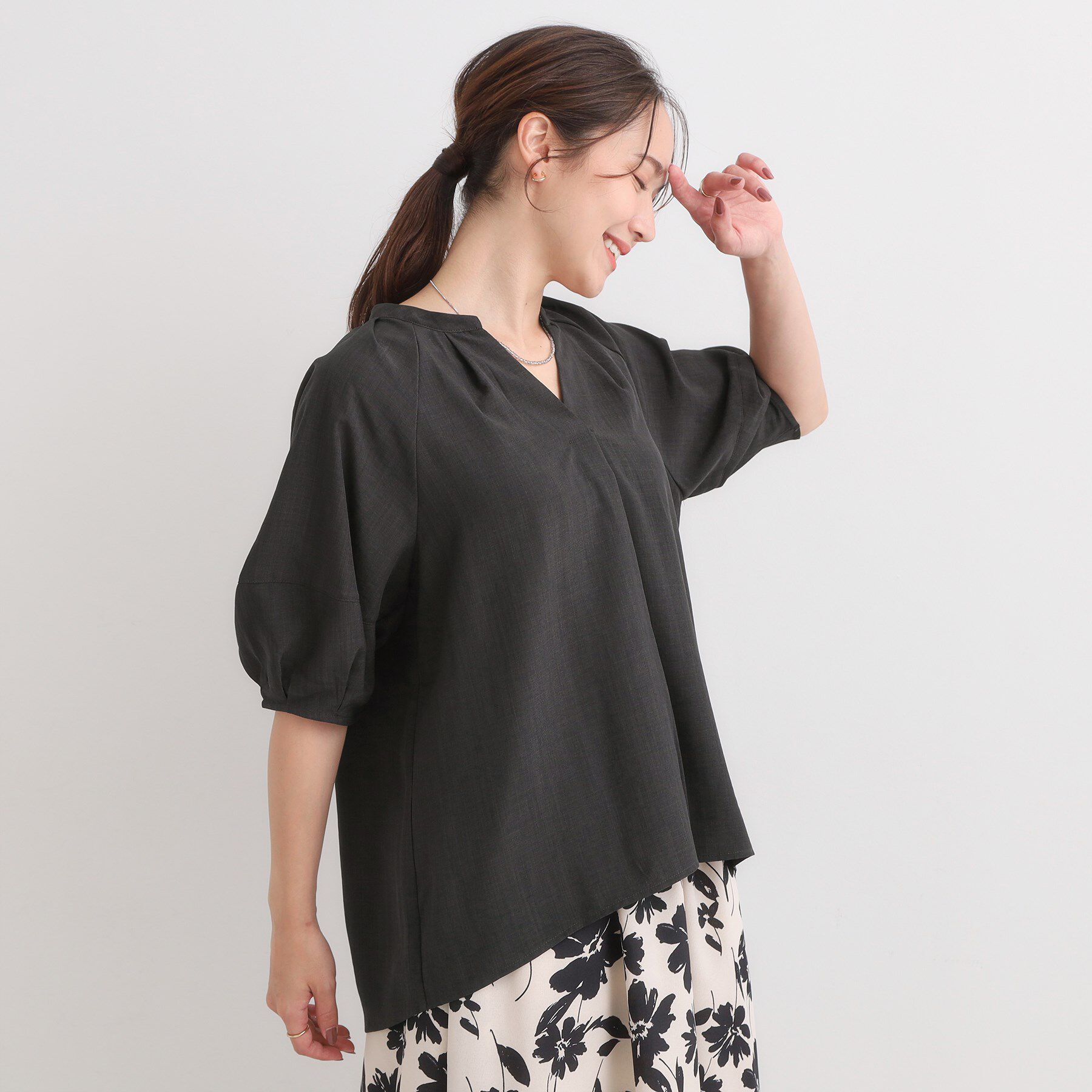 SHOO･LA･RUE「【S-LL/洗濯後しわになりにくい】ランタンスリーブで女性らしく 5分袖スキッパーブラウス」|シャツ・ブラウス|