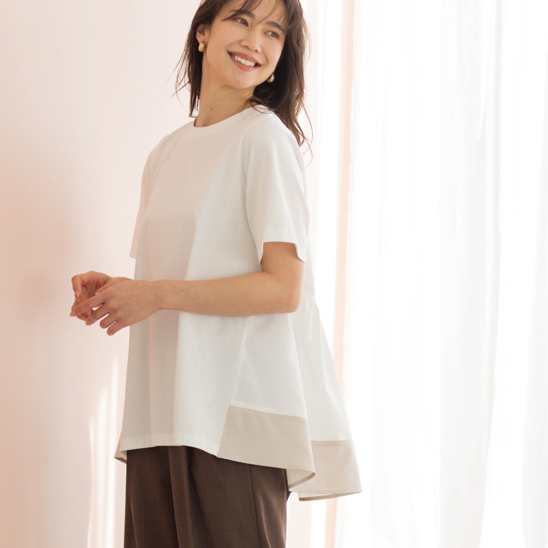 SHOO･LA･RUE「バックギャザーペプラムTシャツ」|Tシャツ・カットソー|ホワイト(501)