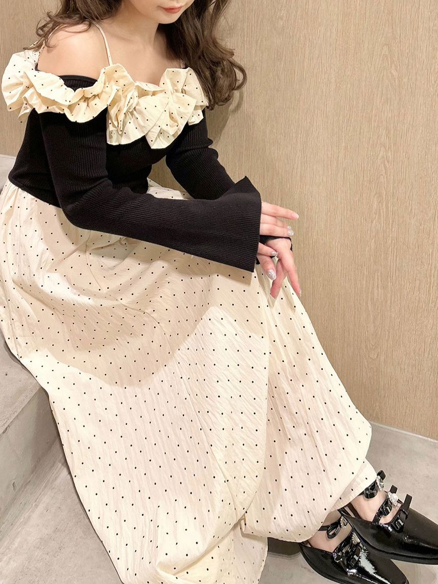 LILY BROWN「【新色追加】フリルカラーニットコンビワンピース」|ワンピース|