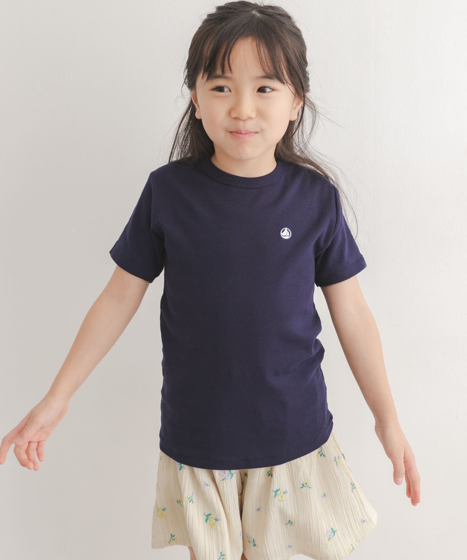 URBAN RESEARCH DOORS「『別注』PETIT BATEAU&times;DOORS　刺繍ロゴTシャツ(KIDS)」|Tシャツ・カットソー|