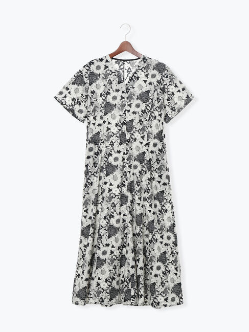 Te chichi「【LIBERTY FABRICS】Vネックフレアワンピース」|ワンピース|
