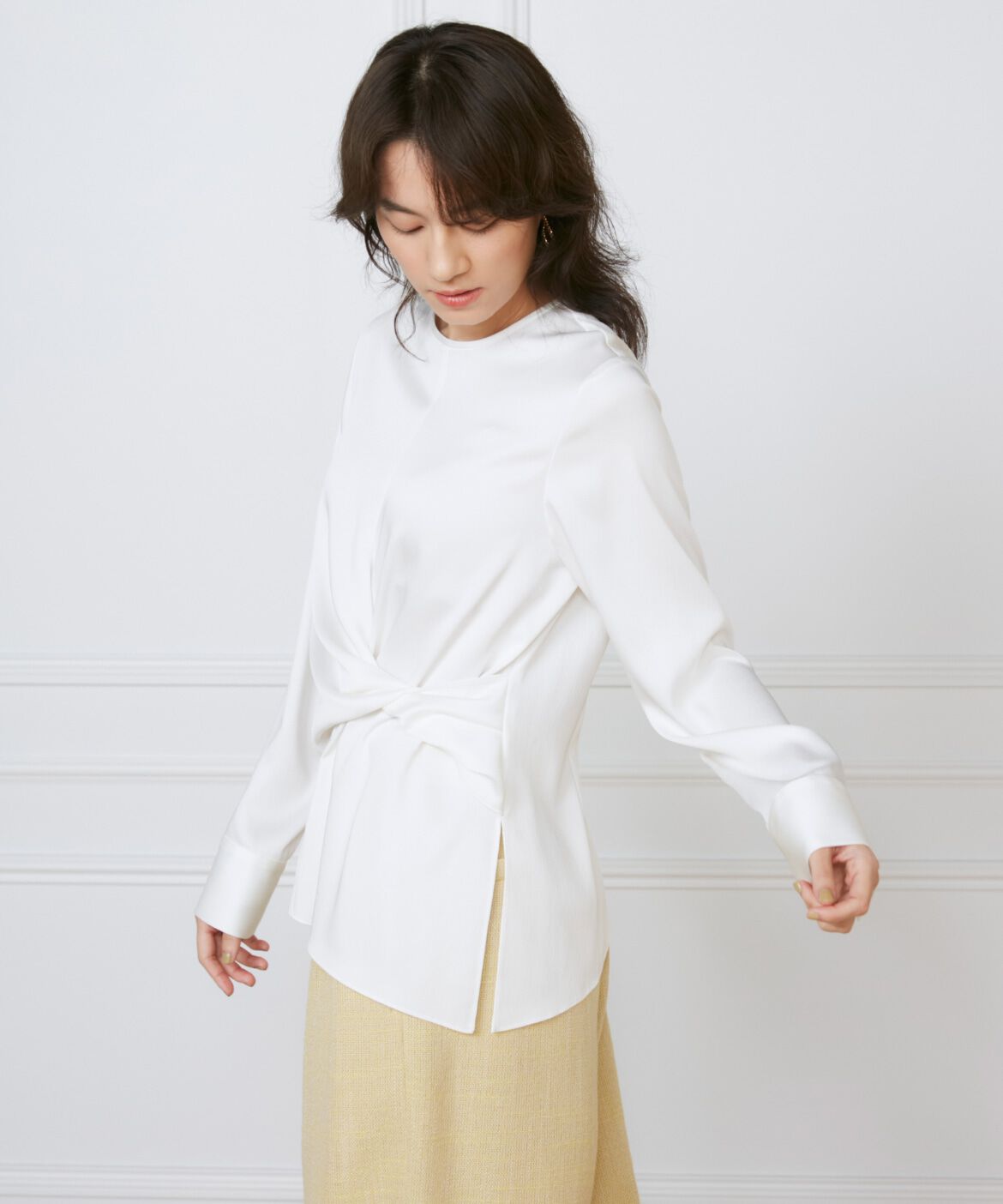 INED「《大きいサイズ》ウエストひねりブラウス《la veille by SUPERIOR CLOSET》」|シャツ・ブラウス|
