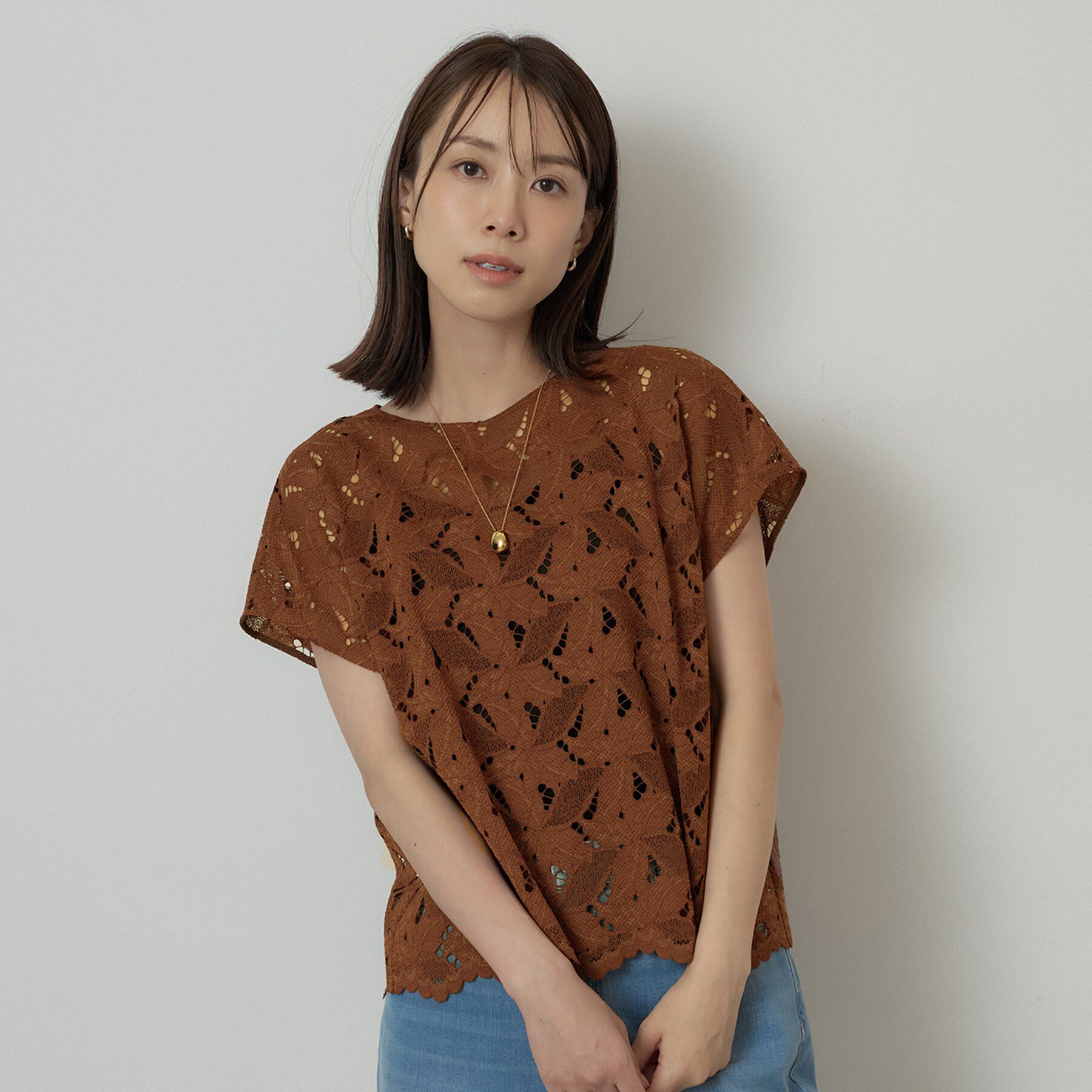UNTITLED「【セットアップ可/品のある透け感】リーフレースブラウス」|シャツ・ブラウス|
