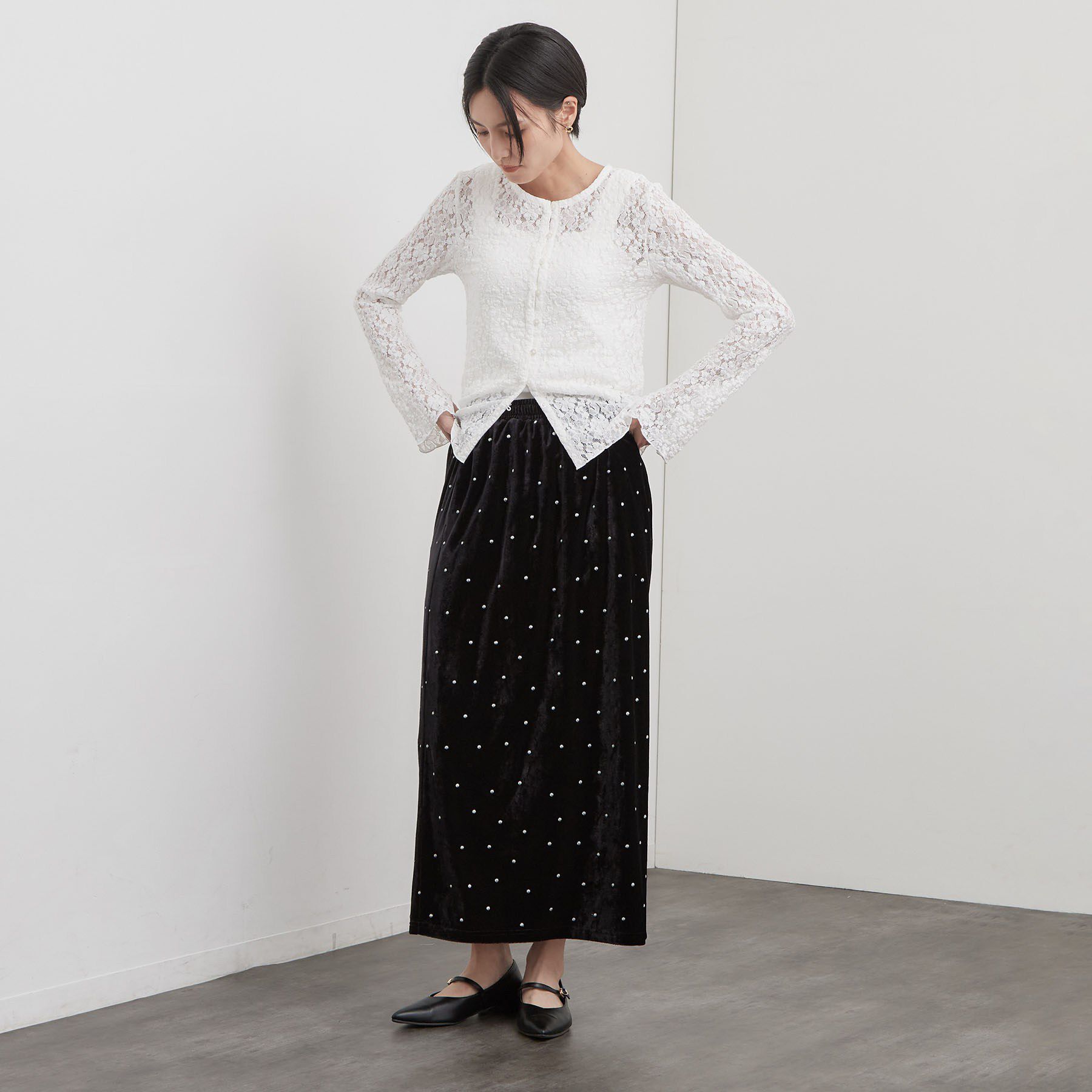 OPAQUE.CLIP「ストレッチベロア ドット刺繍ナロースカート【洗濯機OK】」|スカート|