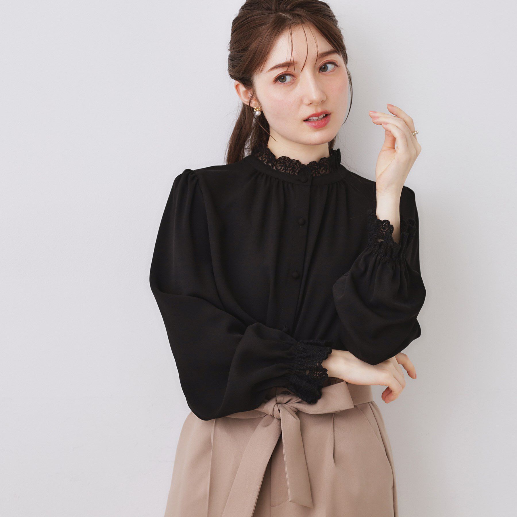 Couture broach「【2WAY・ハレの日・通勤】エンブロレースブラウス」|シャツ・ブラウス|