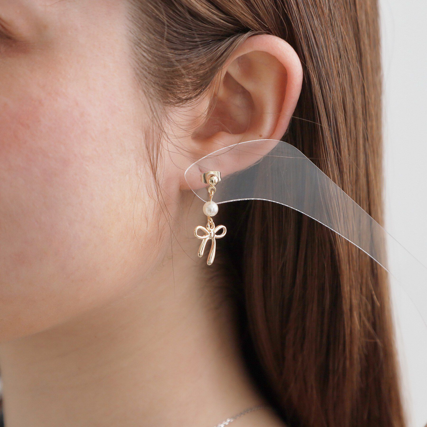 Couture broach「フェイクパール付きリボンモチーフピアス」|ピアス|