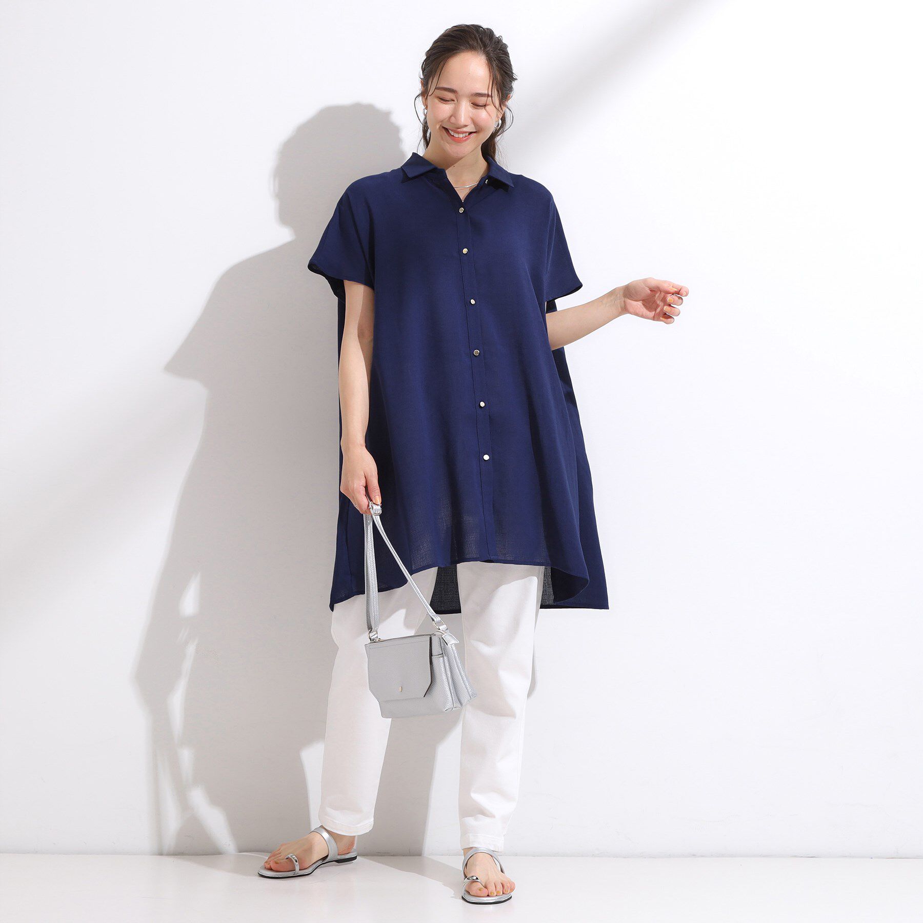 SHOO･LA･RUE「【S-LL/体型カバー】さらりとしたタッチが心地よい バックギャザーブラウス」|チュニック|