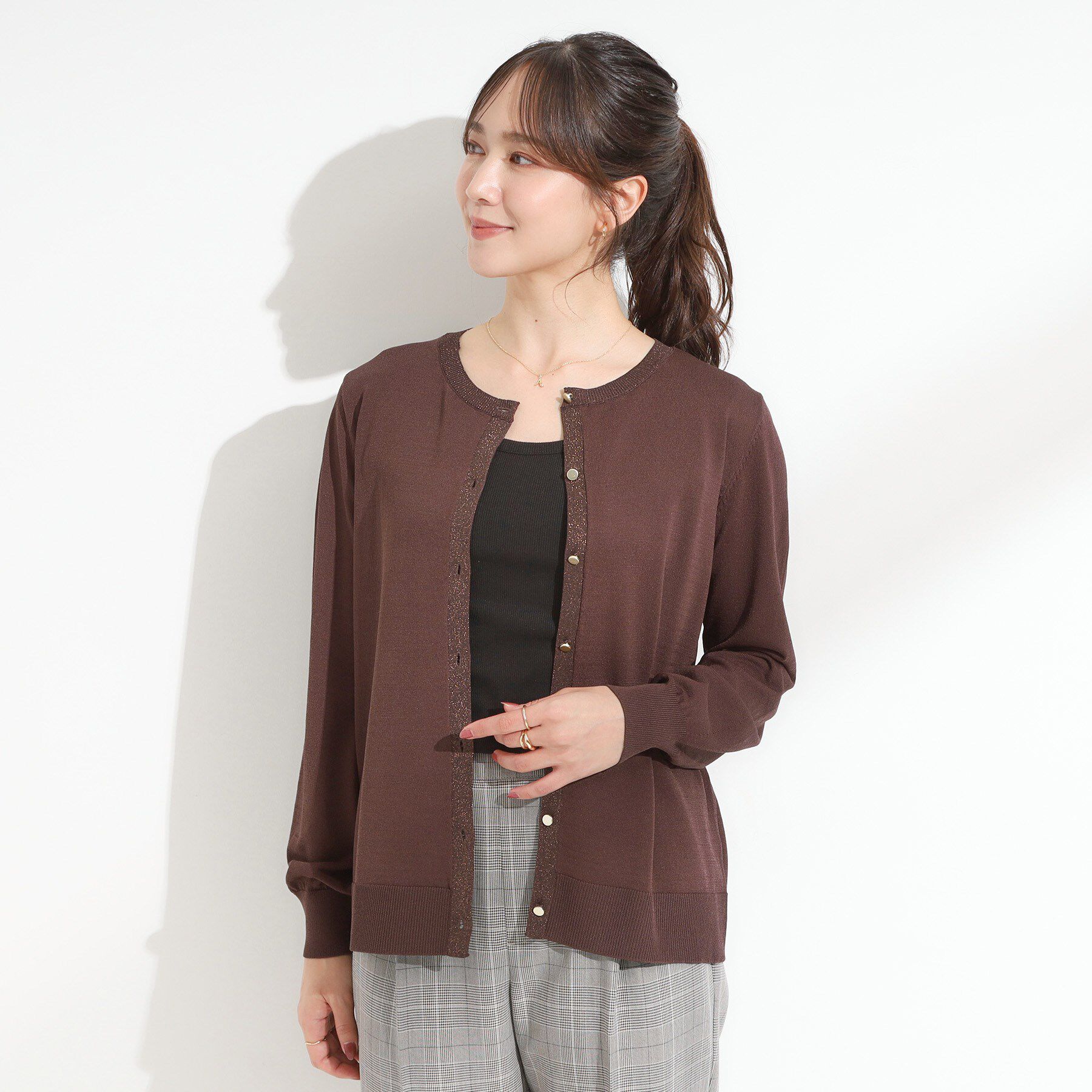 SHOO･LA･RUE「【洗える/S-LL】上品なラメ使い クルーネック ニットカーディガン」|カーディガン|