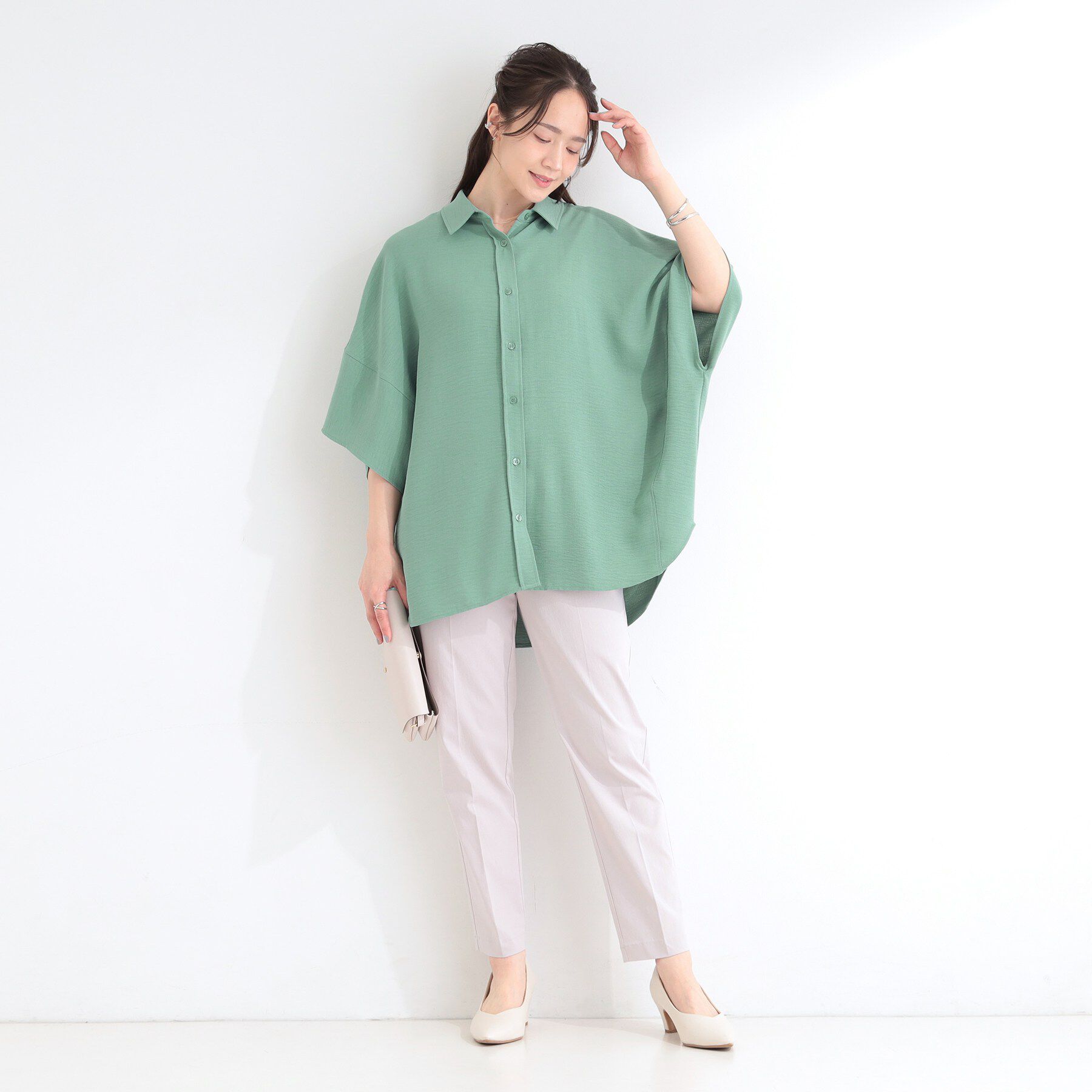 SHOO･LA･RUE「【高レビュー/洗濯後しわになりにくい/体型カバー】きちんとゆるっと 大人の抜け感 ポンチョ風カラーシ」|シャツ・ブラウス|