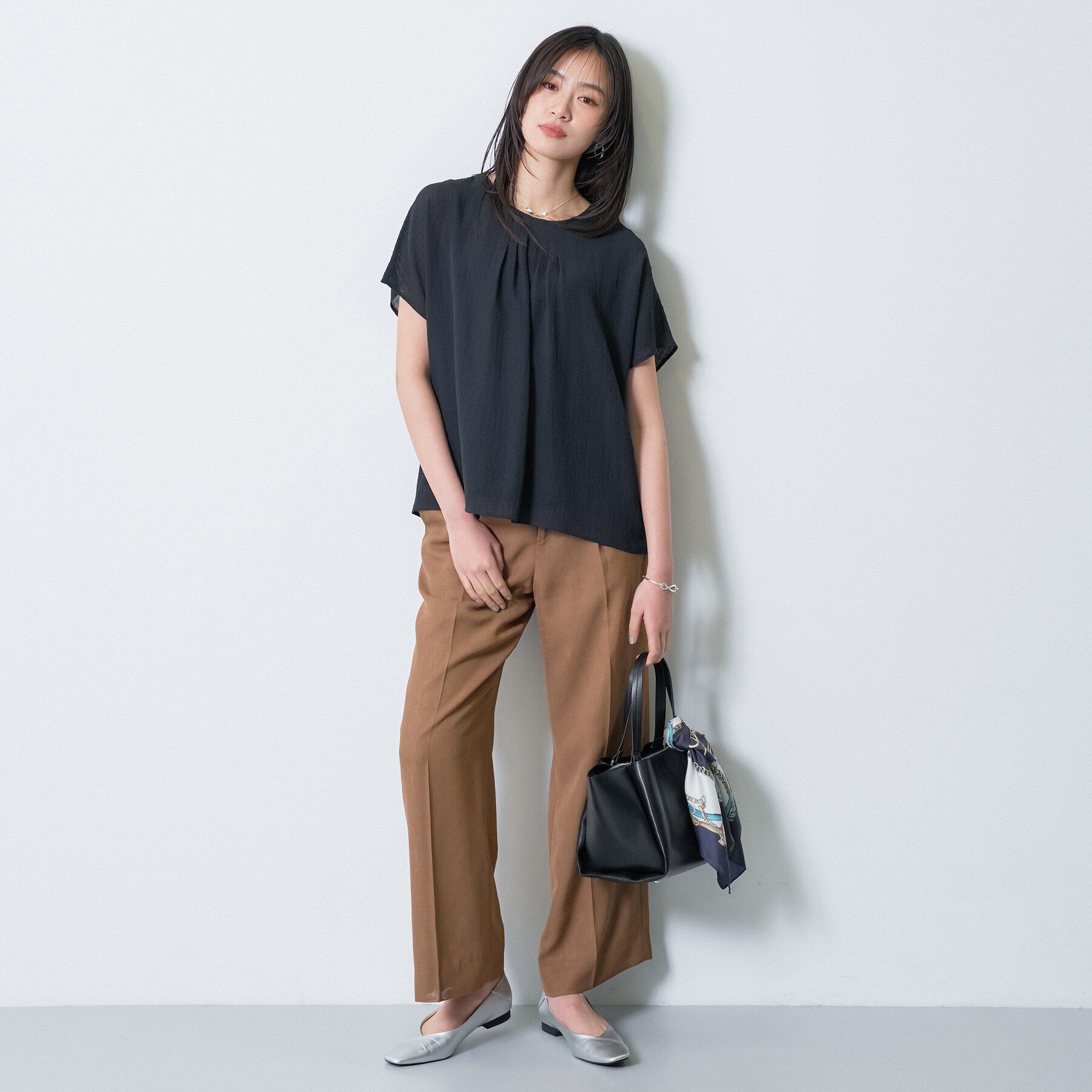 INDIVI「【洗える】無地＆チェーン柄 ギャザートップス」|シャツ・ブラウス|