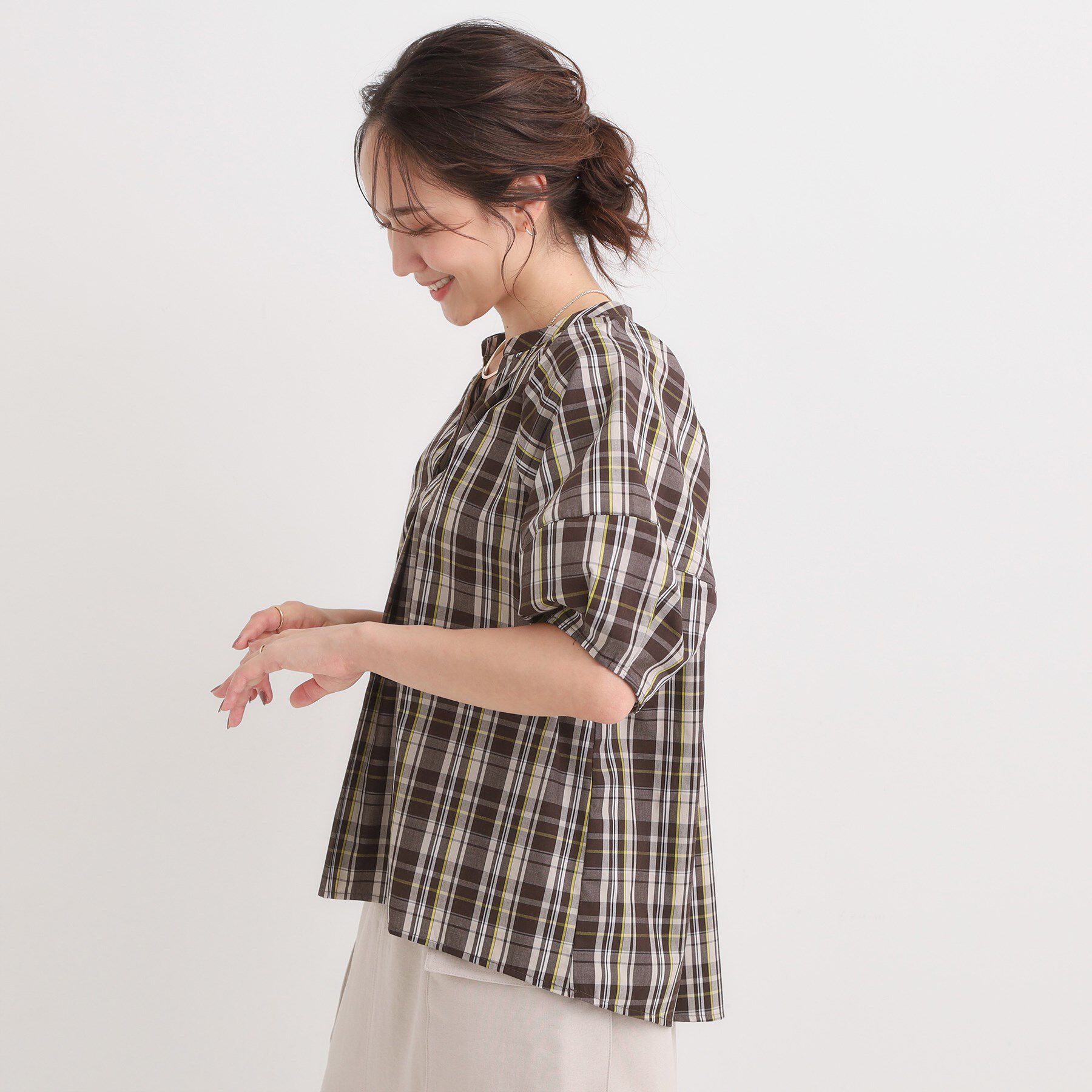 SHOO･LA･RUE「【S-LL/洗濯後しわになりにくい】ランタンスリーブで女性らしく 5分袖スキッパーブラウス」|シャツ・ブラウス|