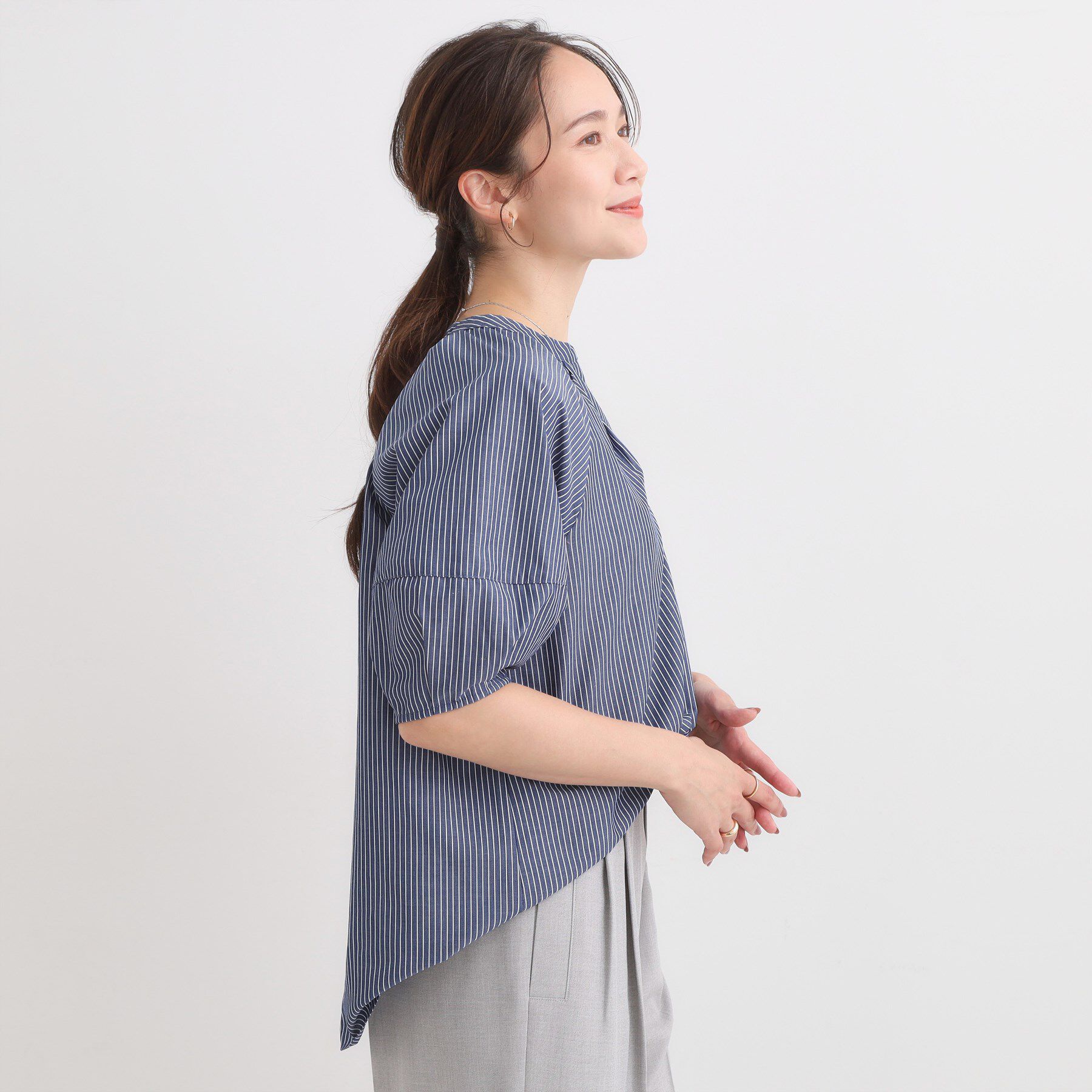 SHOO･LA･RUE「【S-LL/洗濯後しわになりにくい】ランタンスリーブで女性らしく 5分袖スキッパーブラウス」|シャツ・ブラウス|