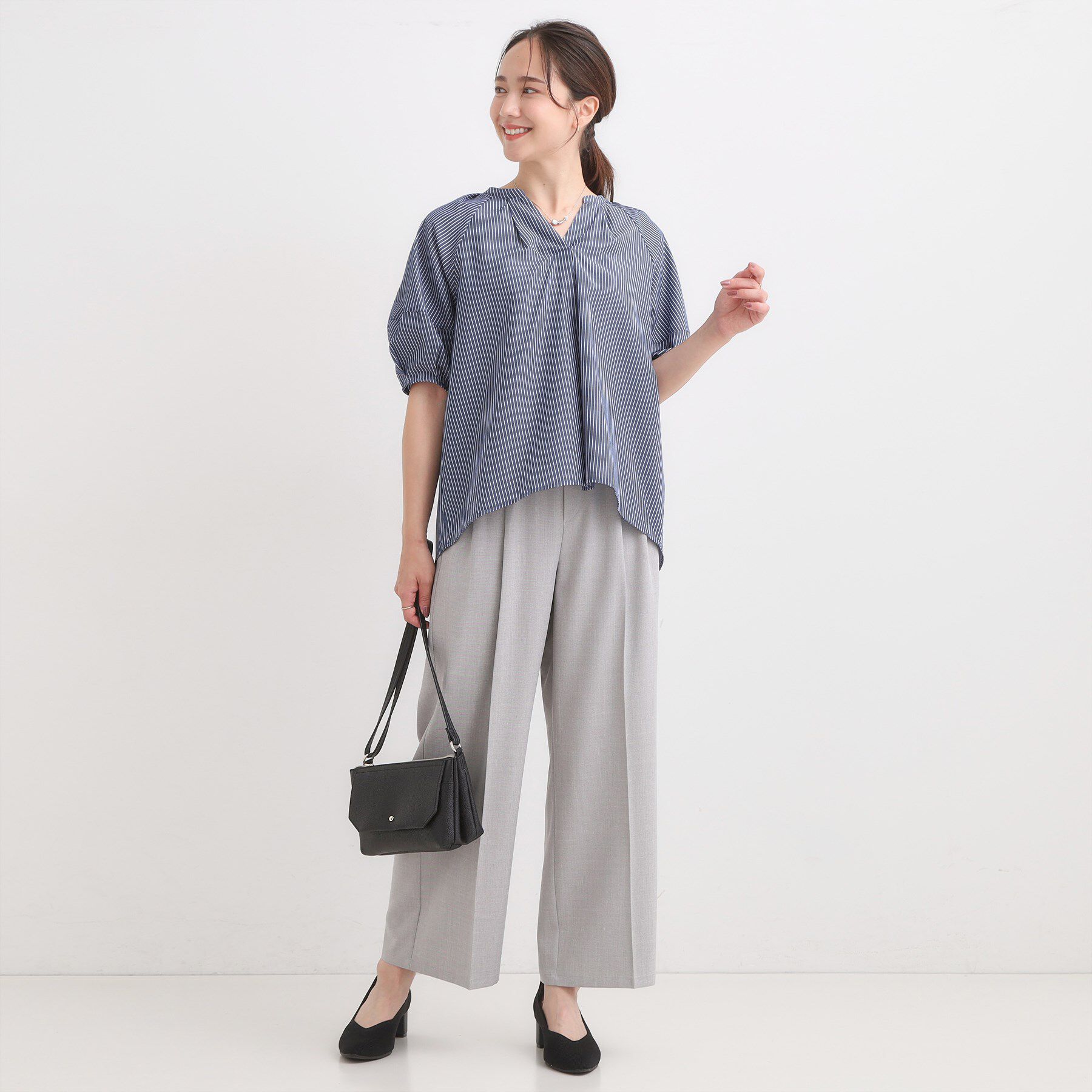 SHOO･LA･RUE「【S-LL/洗濯後しわになりにくい】ランタンスリーブで女性らしく 5分袖スキッパーブラウス」|シャツ・ブラウス|