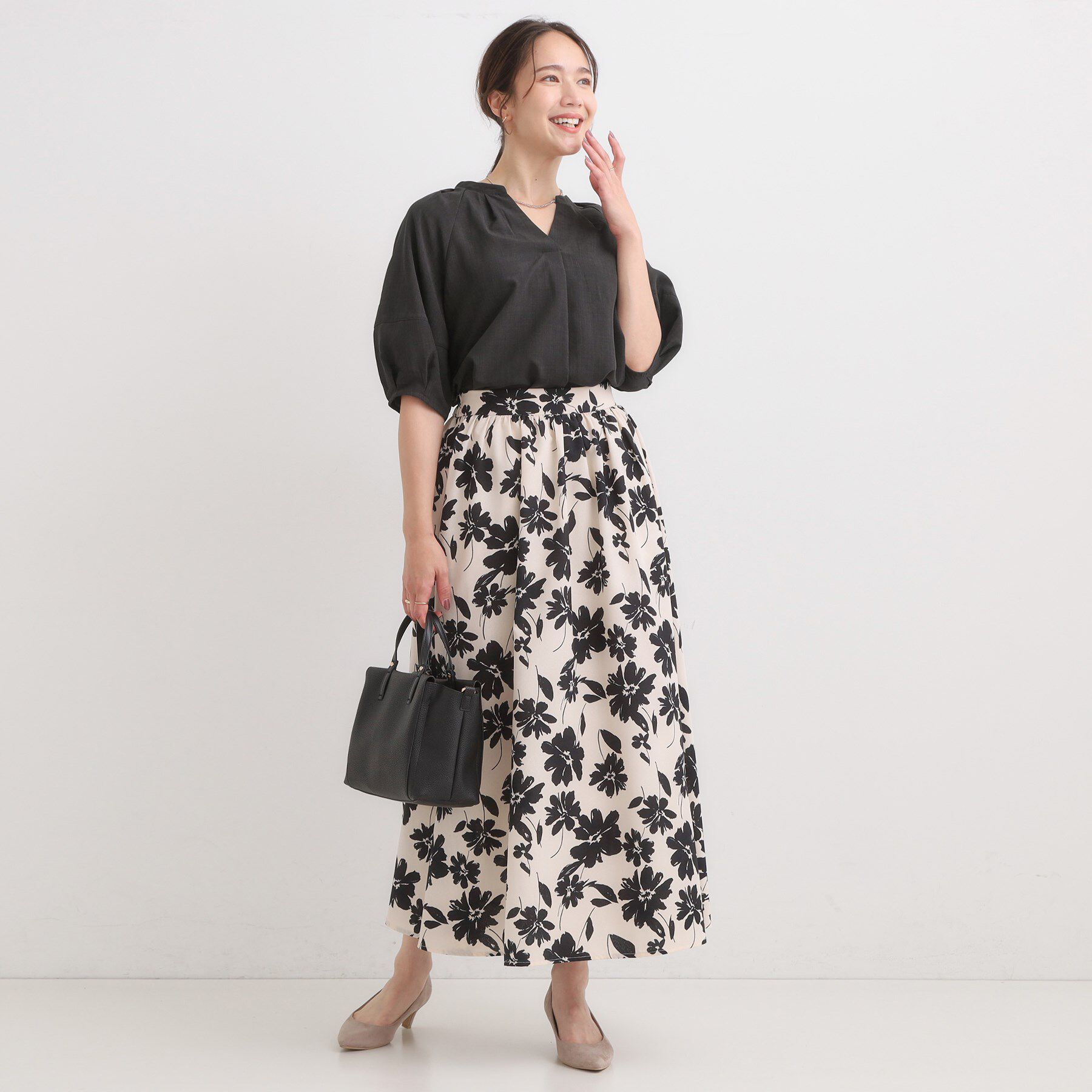 SHOO･LA･RUE「【S-LL/洗濯後しわになりにくい】ランタンスリーブで女性らしく 5分袖スキッパーブラウス」|シャツ・ブラウス|