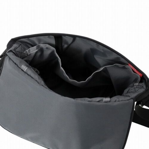 Manhattan Portage「NYLON MESSENGER BAG (XS) BP W/DIV MGNT TUSSAH PVC NEUES」|ショルダー・メッセンジャー|