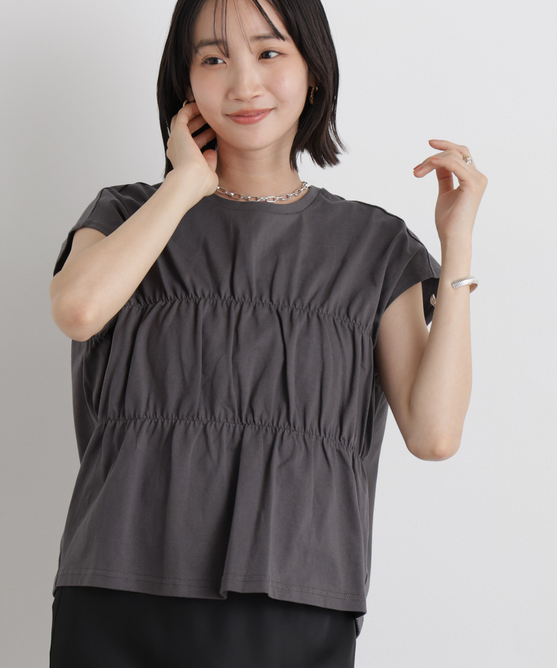 NANO universe「フロントシャーリングデザインカットトップス」|Tシャツ・カットソー|チャコール3