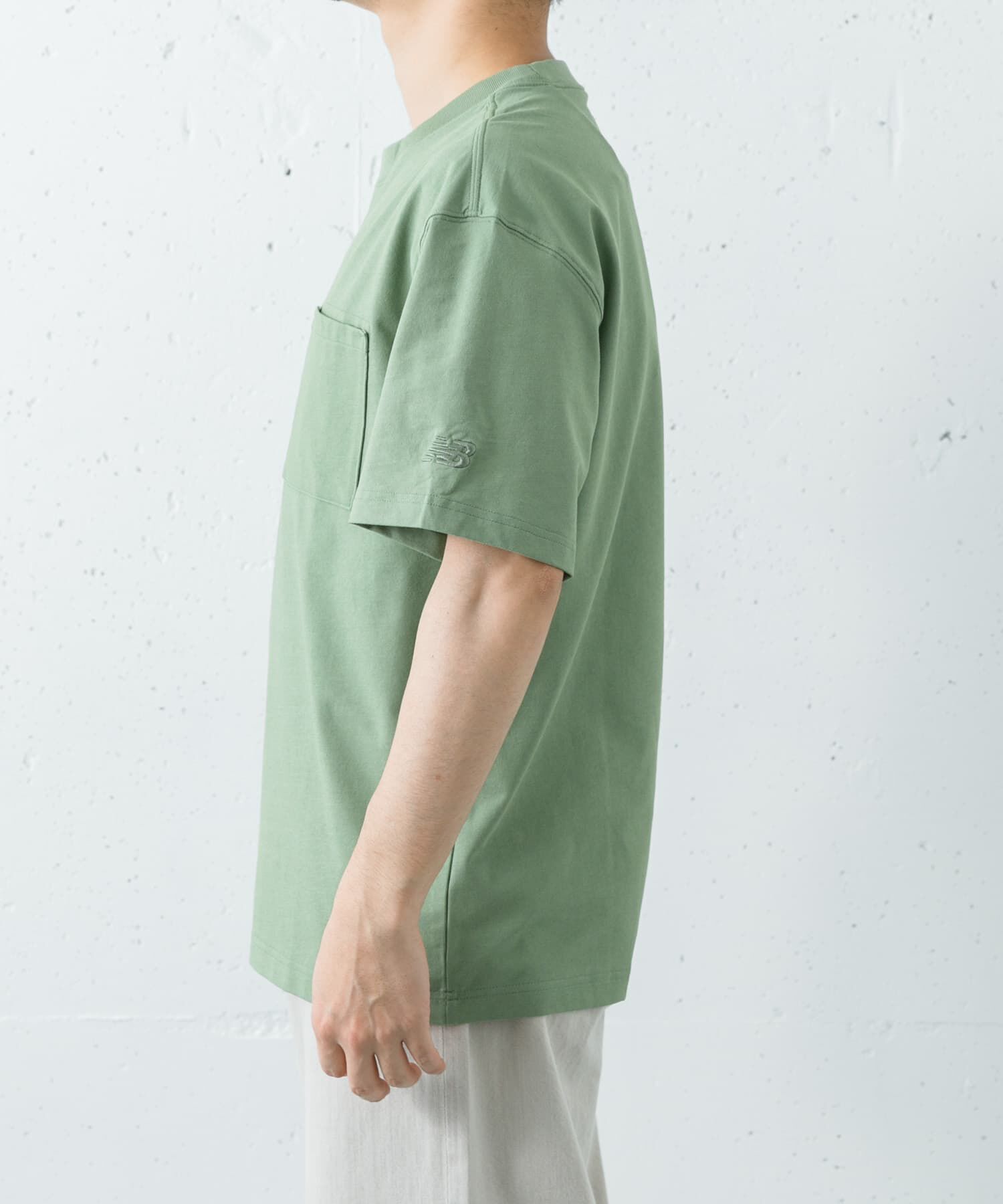 URBAN RESEARCH「NEW BALANCE　NB GREYポケットTシャツ」|Tシャツ・カットソー|