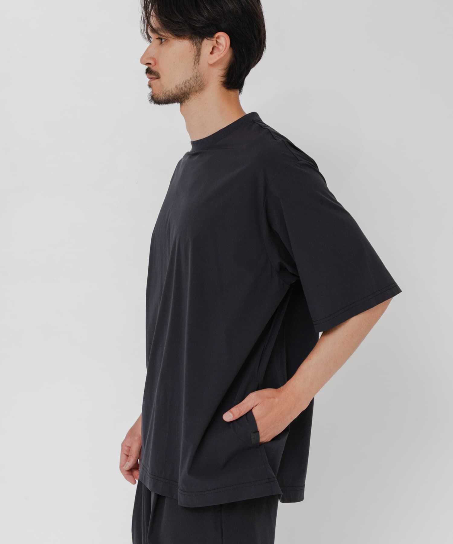 URBAN RESEARCH「『撥水/接触冷感』『UR TECH MoLight』PACKABLE T-SHIRTS」|Tシャツ・カットソー|