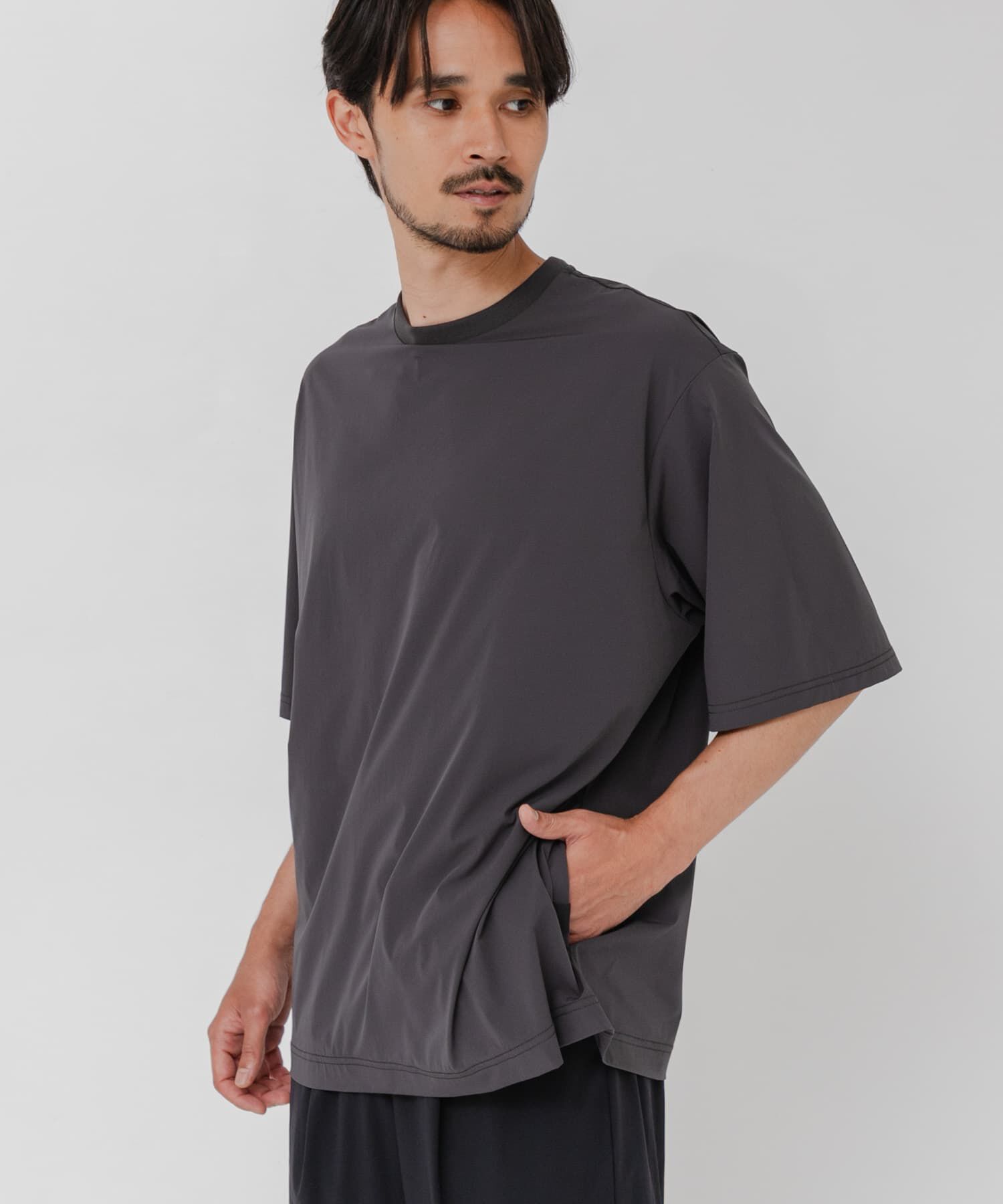 URBAN RESEARCH「『撥水/接触冷感』『UR TECH MoLight』PACKABLE T-SHIRTS」|Tシャツ・カットソー|